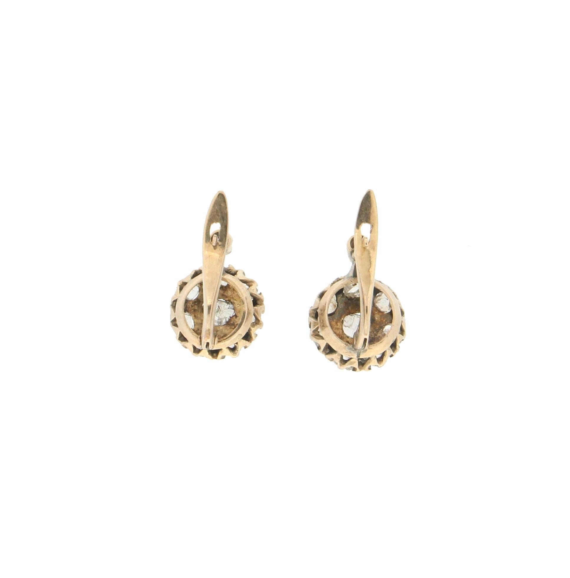 Women's or Men's Handcraft 9 Karat Yellow Gold Diamonds Stud Earrings For Sale