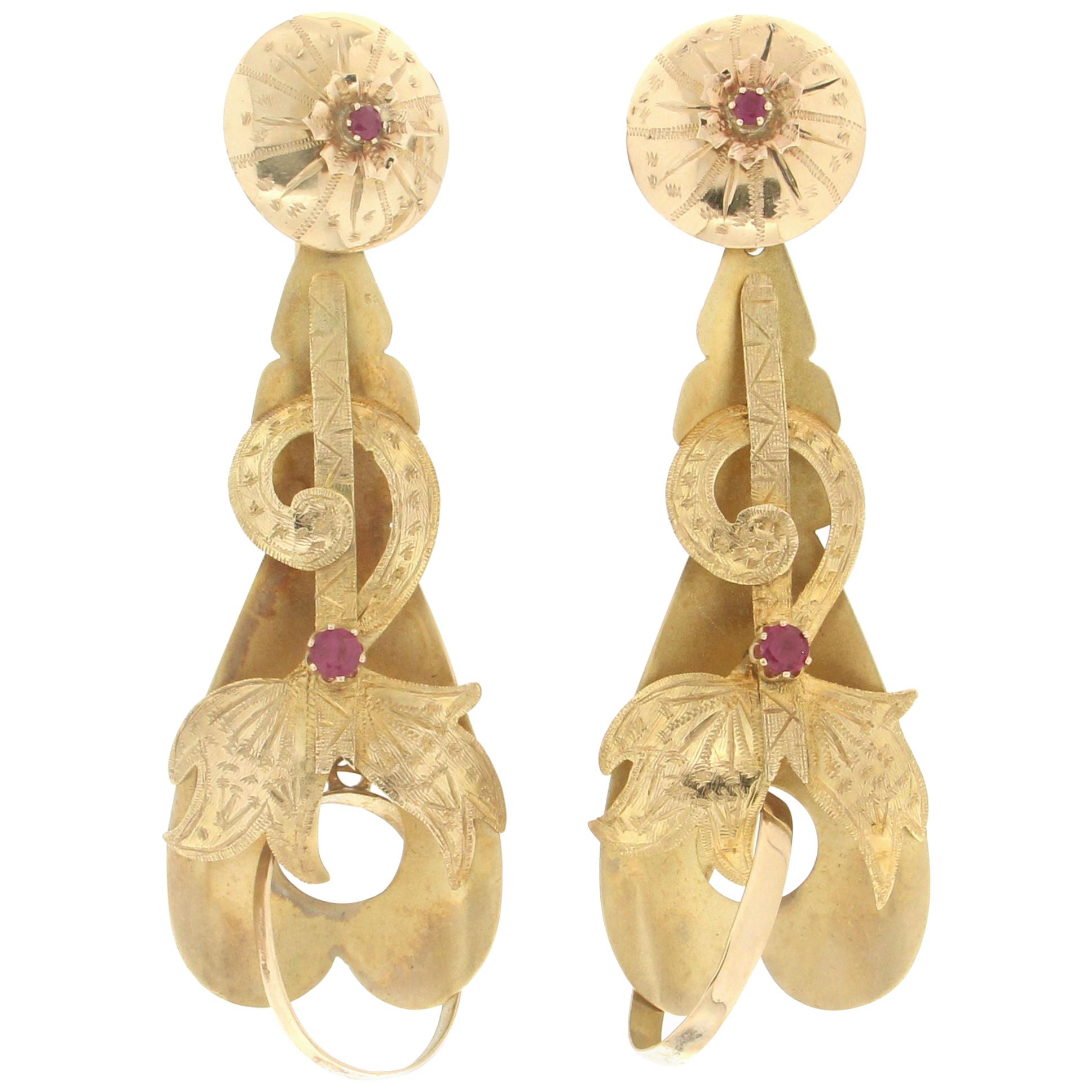 Boucles d'oreilles en goutte artisanales en or jaune 9 carats et rubis