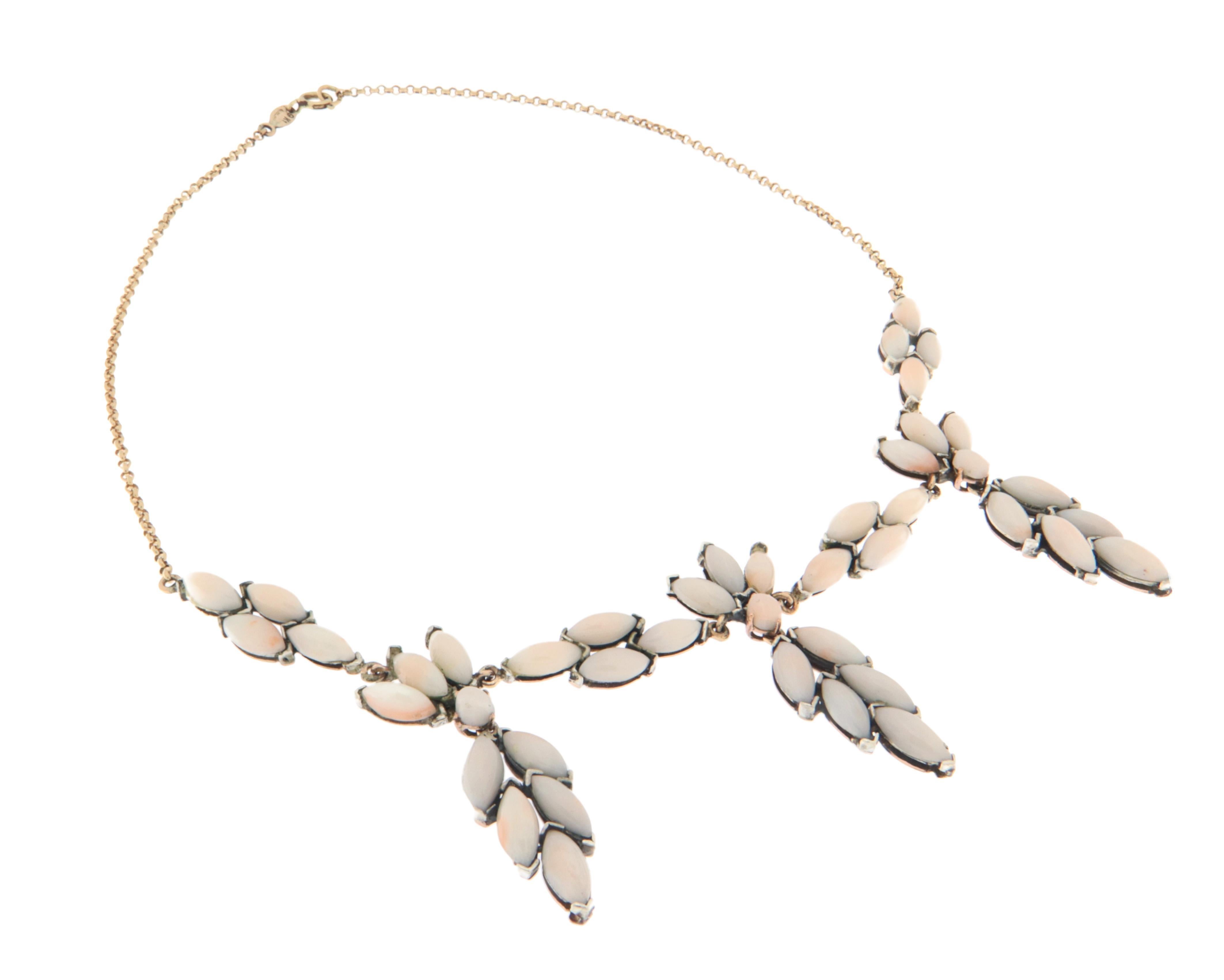 Artisan Handcraft 9 Karat Yellow Gold Sapphires Coral Drop Necklace For Sale