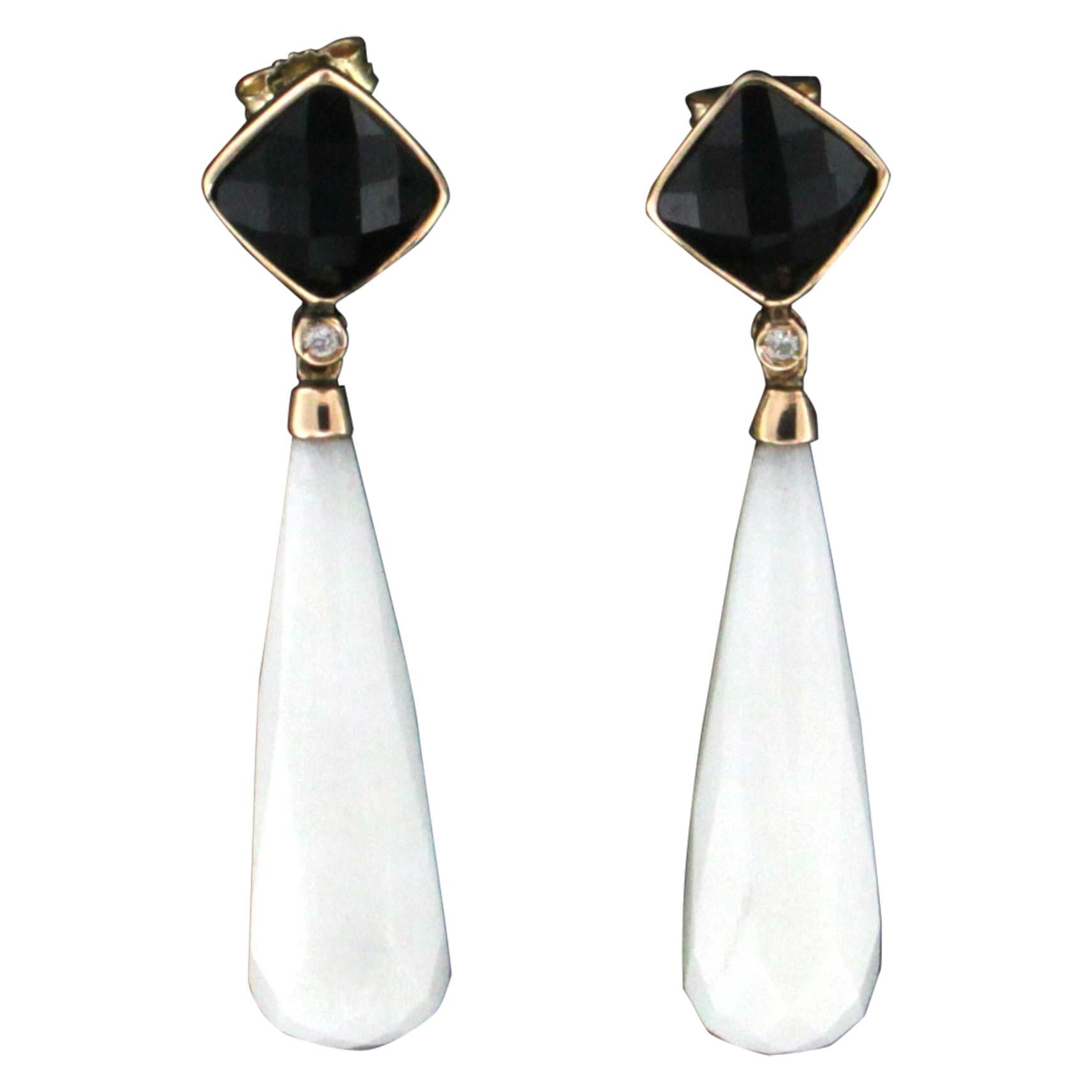 Handcraft Agate 14 Karat Yellow Gold Onyx Diamonds Drop Earrings For Sale