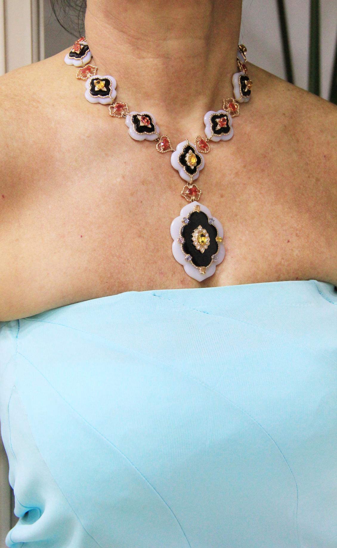 Handcraft Agate 14 Karat Yellow Gold Onyx Sapphires Diamonds Choker Necklace For Sale 6