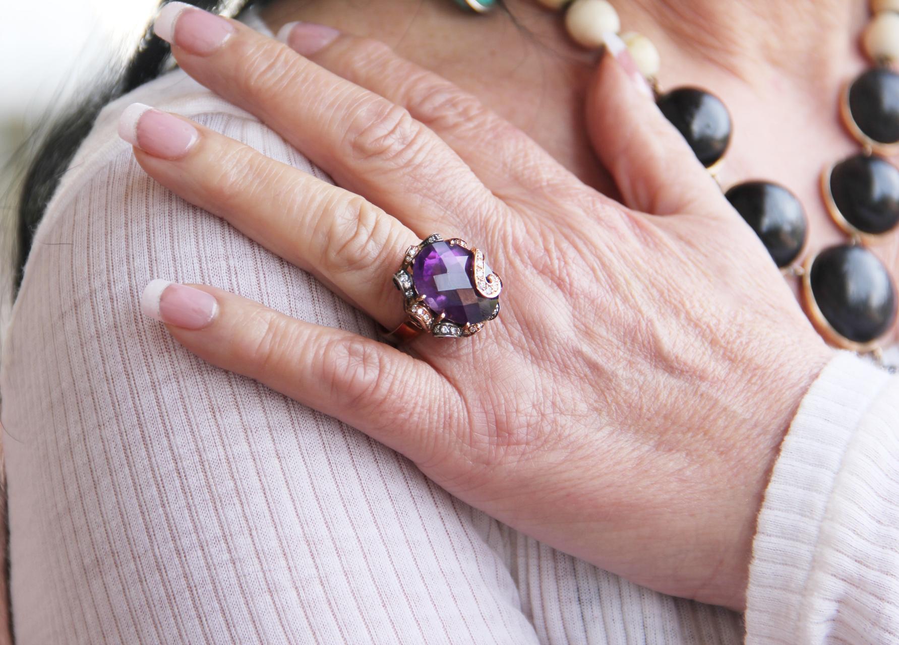 Bague cocktail artisanale en or jaune 14 carats avec améthyste et diamants en vente 4