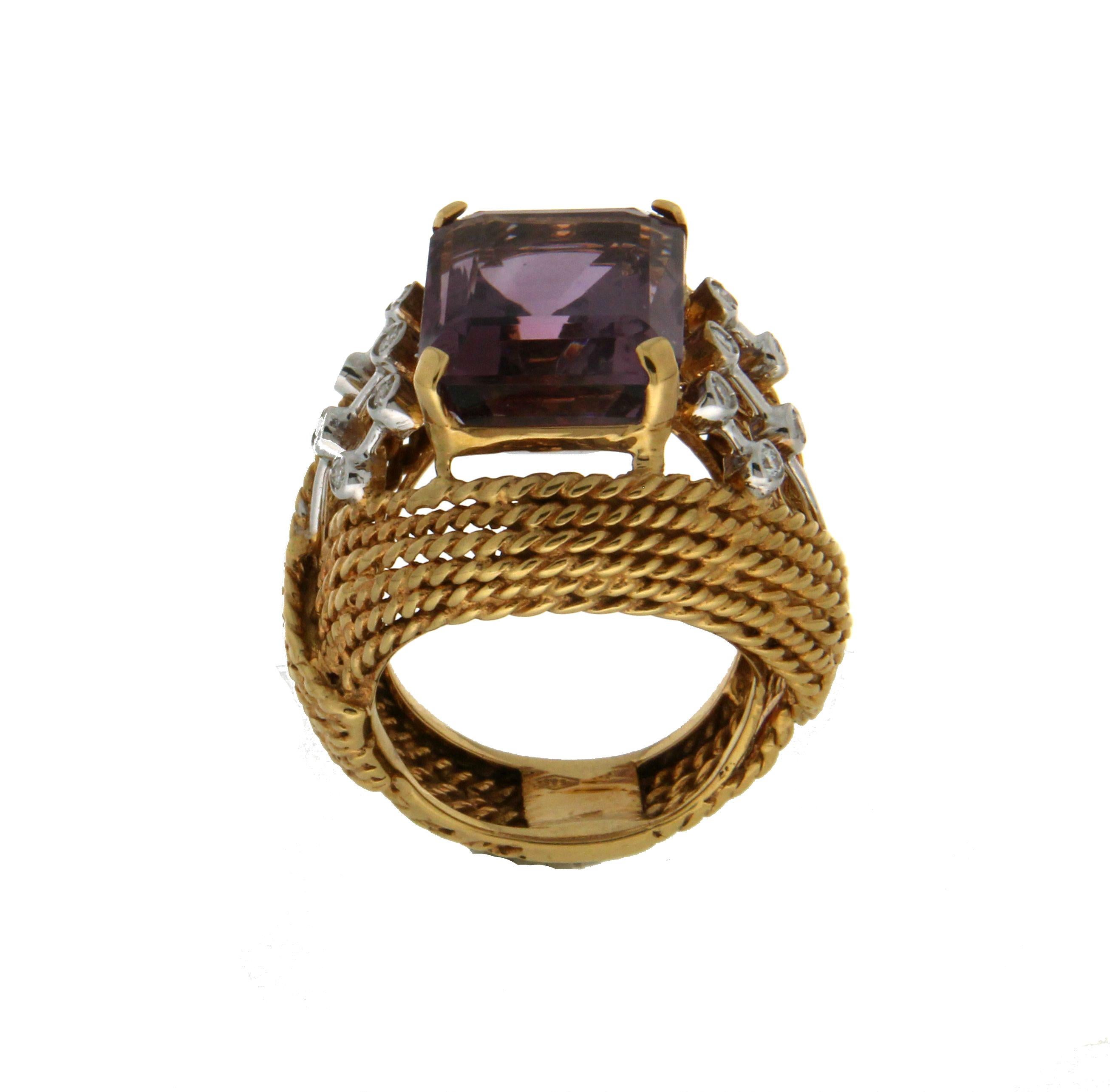 Women's or Men's Handcraft Amethyst 14 Karat Yellow Gold Diamonds Cocktail Ring