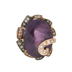 Vintage Handcraft Amethyst 14 Karat Yellow Gold Diamonds Cocktail Ring