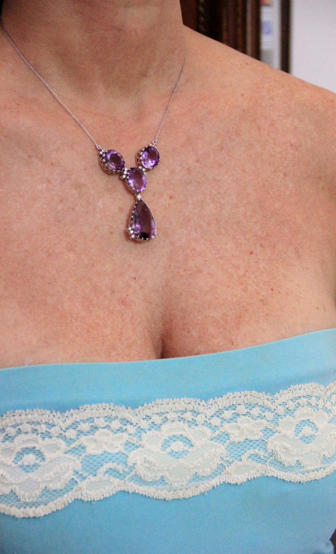 Collana artigianale con ametista e diamanti in oro bianco 18 carati in vendita 4