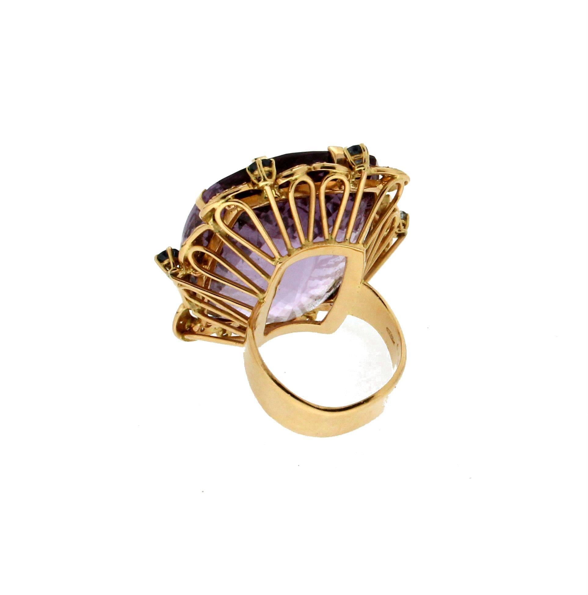 Handgefertigter Cocktail-Ring, Amethyst 18 Karat Gelbgold Diamanten Saphiren Damen im Angebot