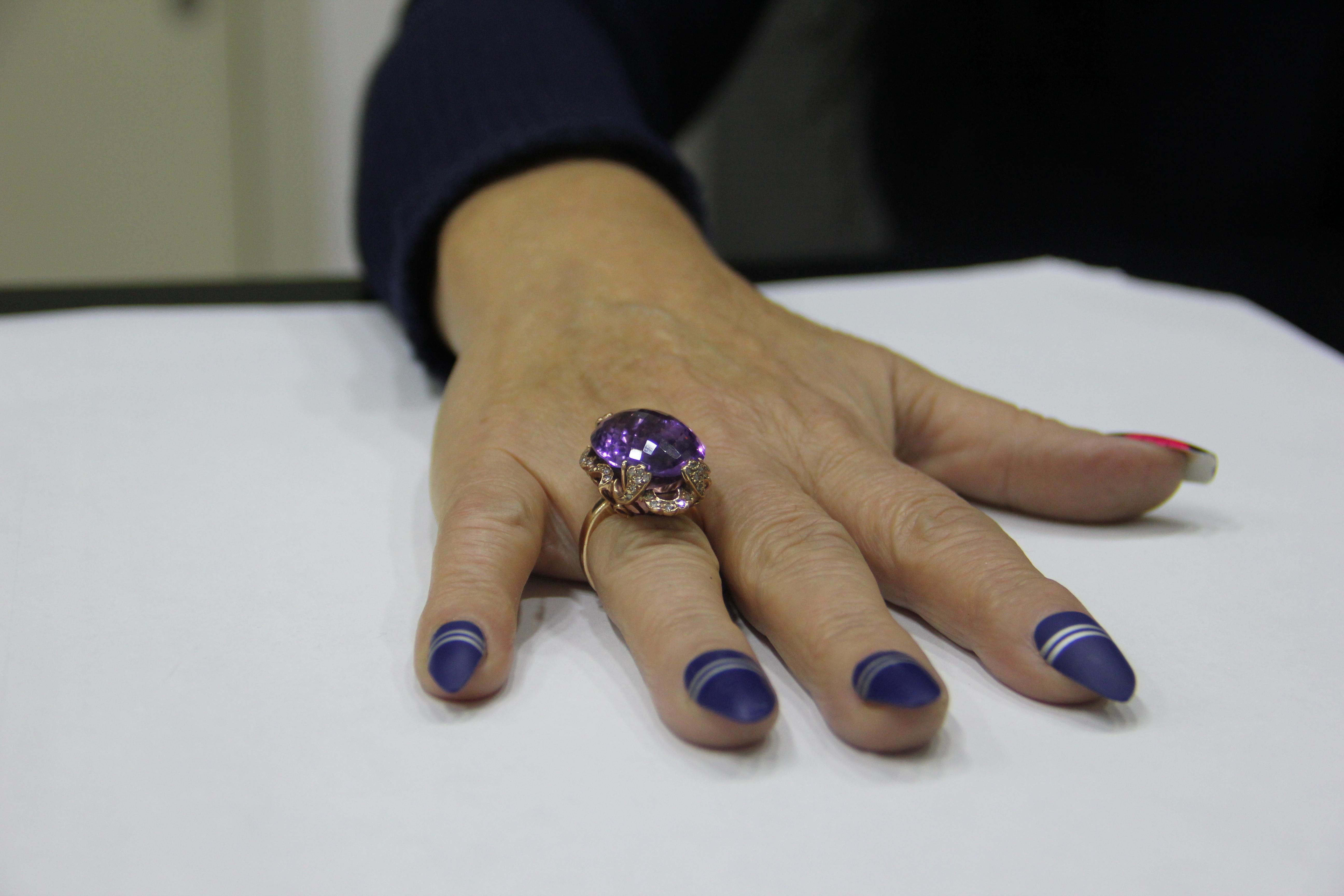 Bague cocktail artisanale en or jaune 9 carats avec améthyste et diamants en vente 7