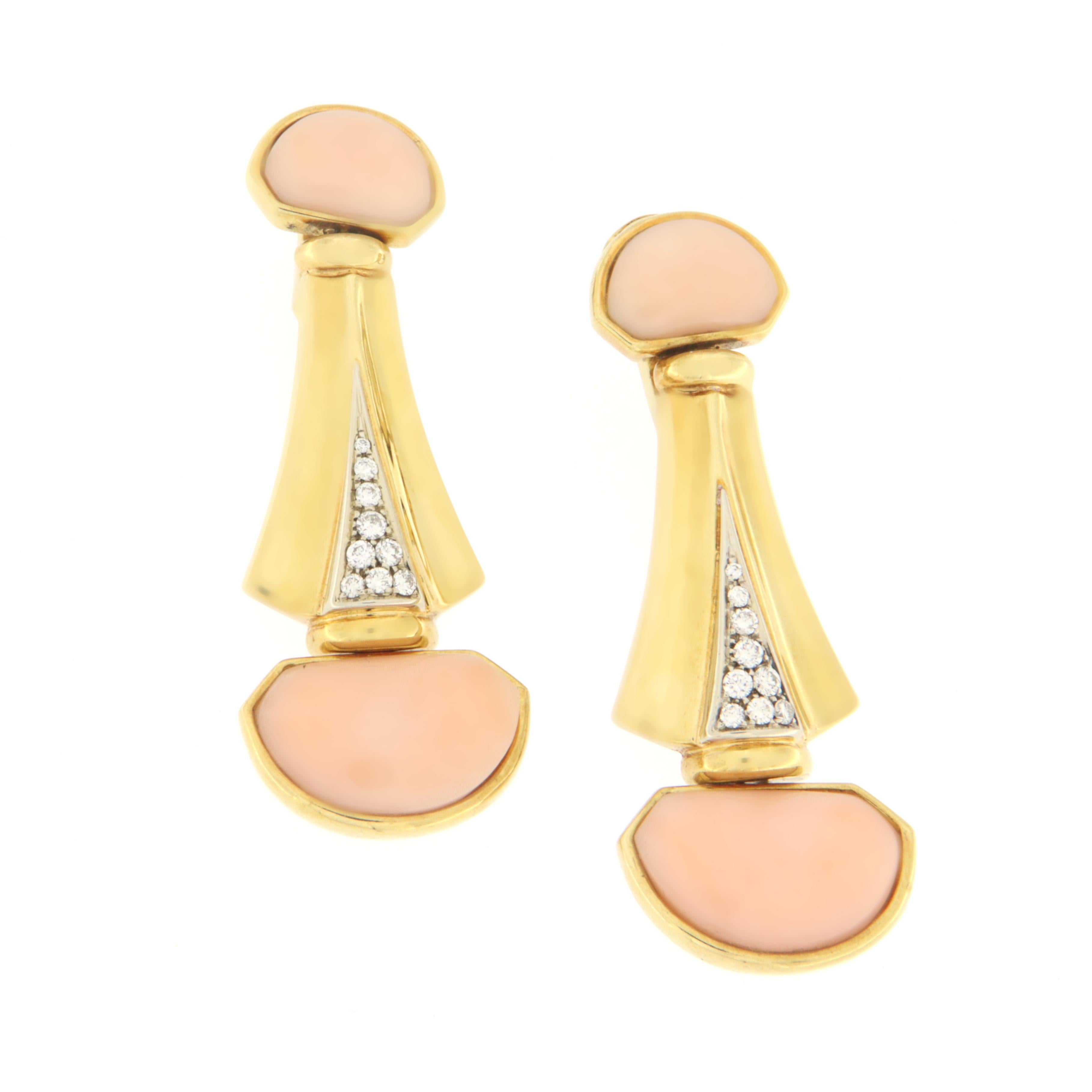 Handcraft Angel Skin Coral 18 Karat Yellow Gold Diamonds Drop Earrings In New Condition For Sale In Marcianise, IT