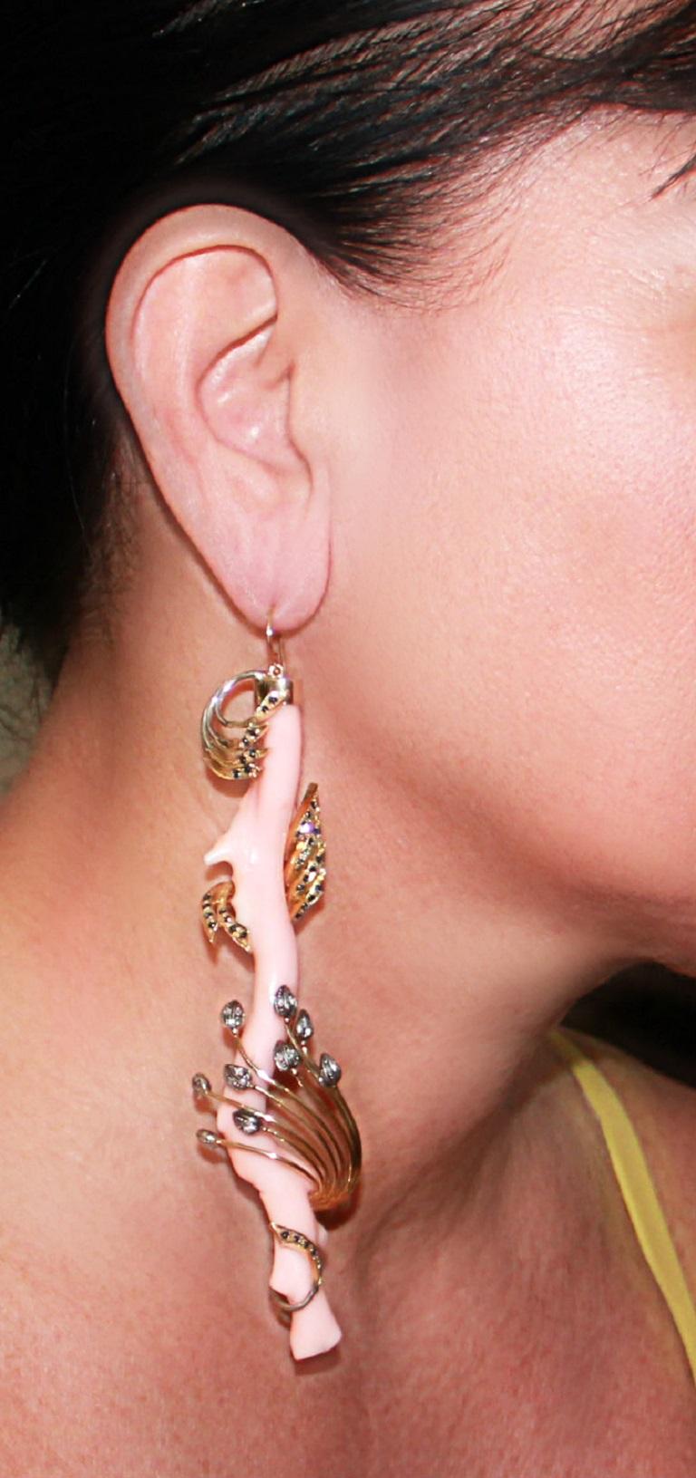 Handcraft Angel Skin Coral Branches 14 Karat Yellow Gold Drop Earrings In New Condition For Sale In Marcianise, IT