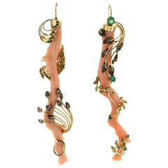 Boucles d'oreilles en goutte en or jaune 14 carats avec branches en corail et peau d'ange, fabrication artisanale