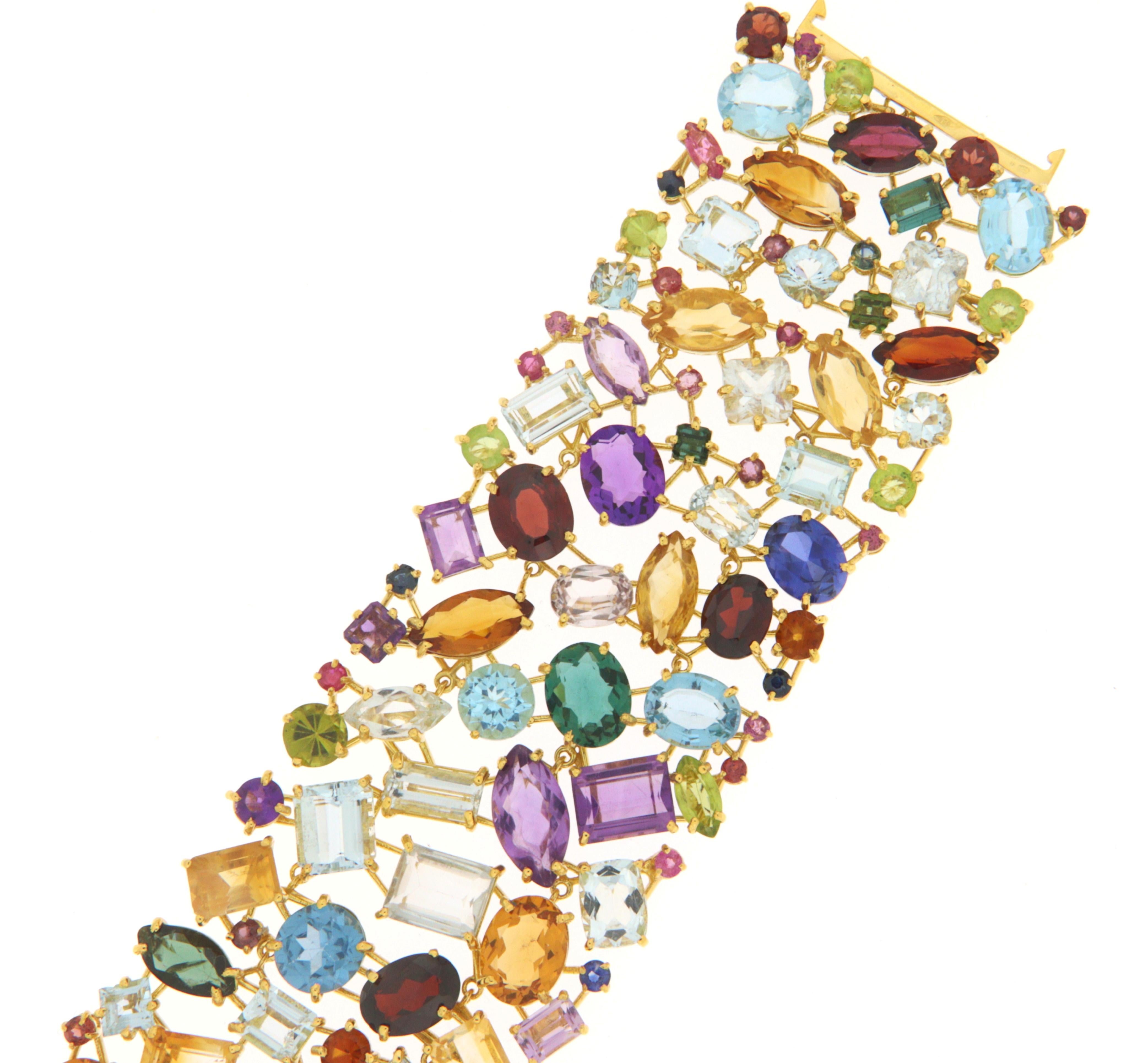 Women's Handcraft Aquamarine 14 Karat Yellow Gold Tourmaline Cuff Bracelet For Sale