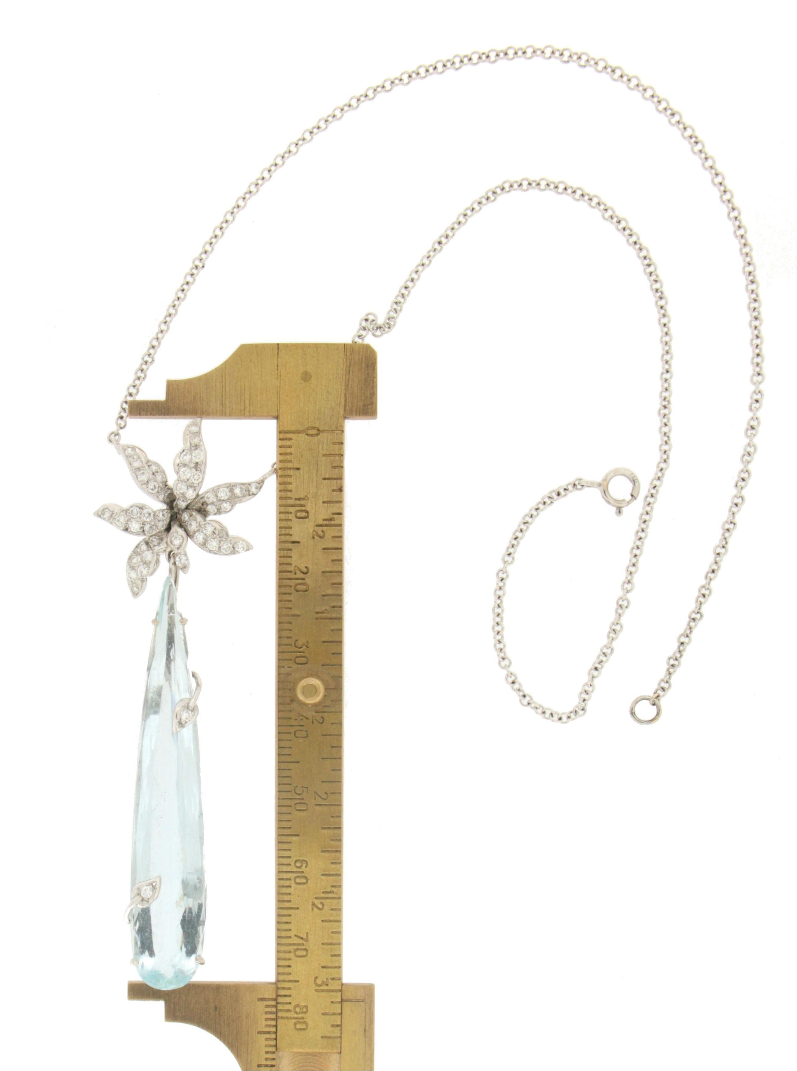 Handcraft Aquamarine 18 Karat White Gold Diamonds Drop Necklace In New Condition For Sale In Marcianise, IT