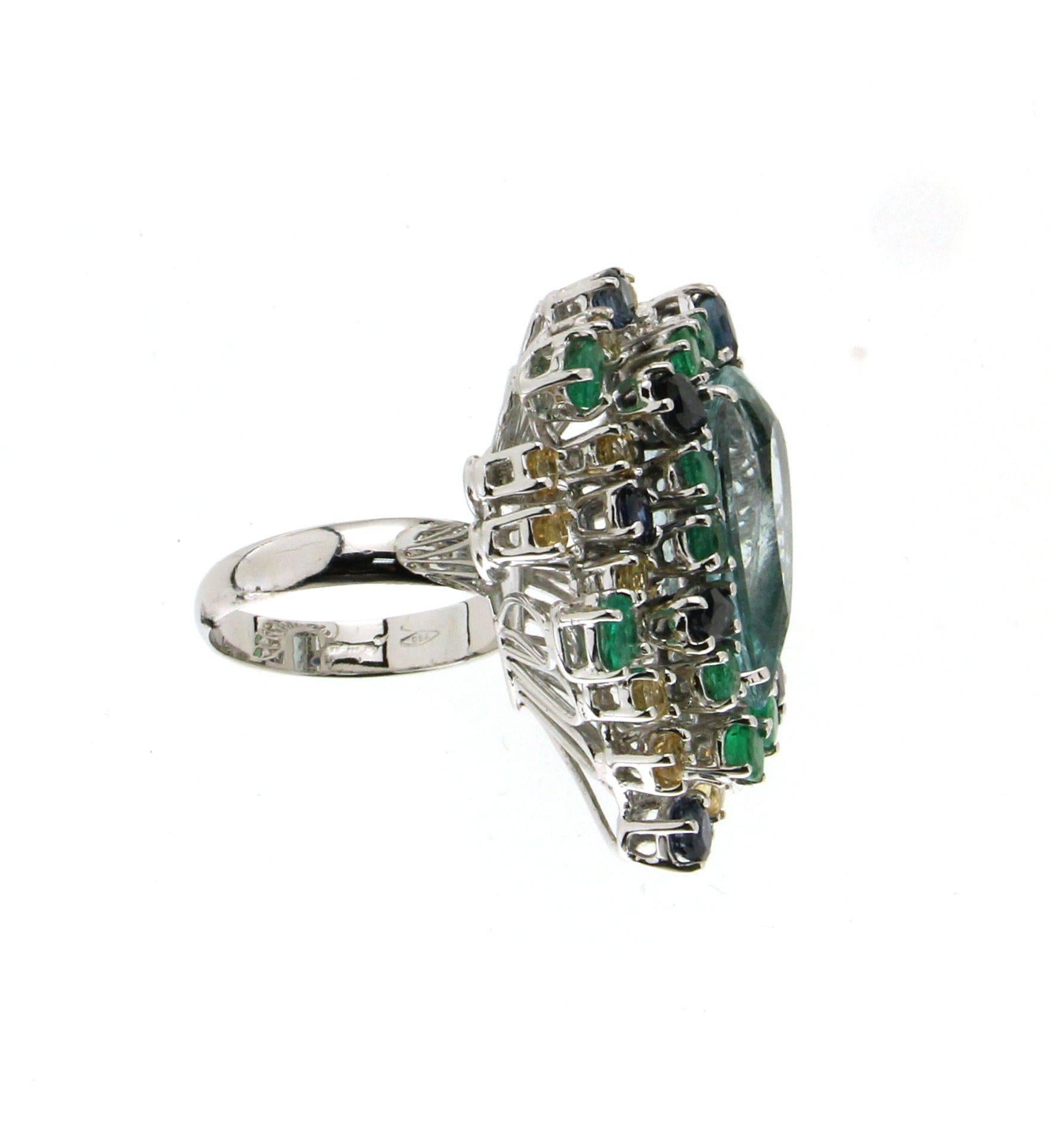 Handcraft Aquamarine 18 Karat White Gold Emeralds Sapphires Cocktail Ring In New Condition In Marcianise, IT