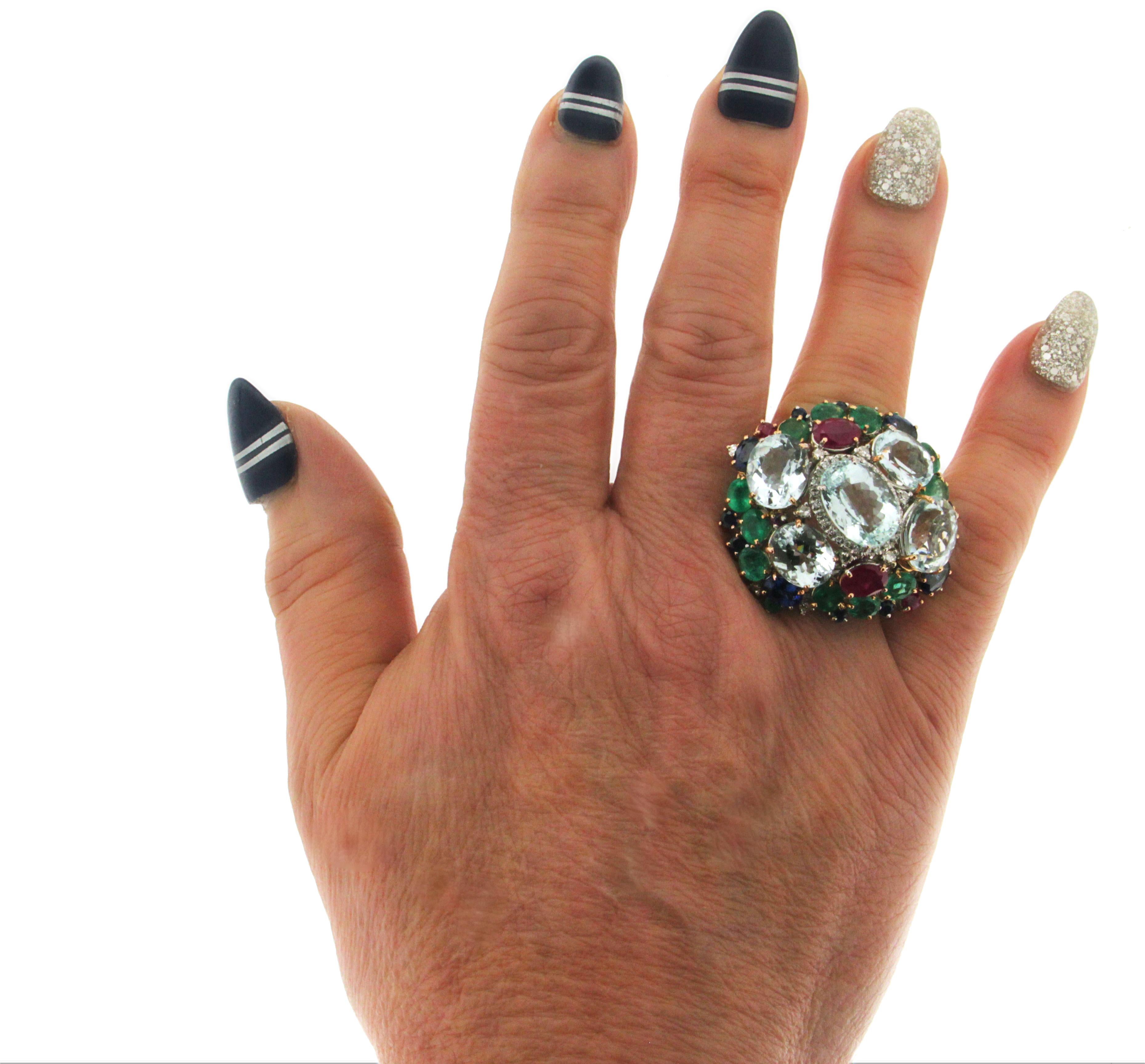 Handcraft Aquamarine 18 Karat Yellow and White Gold Diamonds Cocktail Ring For Sale 1