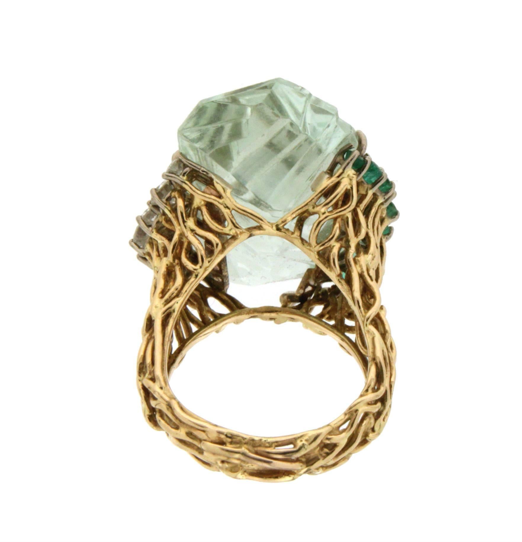 Handcraft Aquamarine 18 Karat Yellow Gold Diamonds Emeralds Cocktail Ring For Sale 3