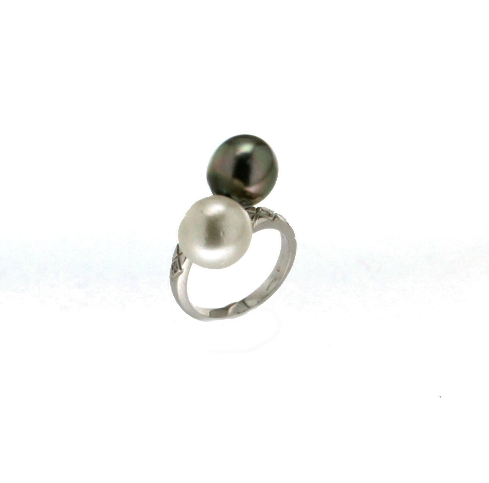 Artisan Handcraft Australian and Tahiti Pearl 18 Karat White Gold Diamonds Cocktail Ring For Sale