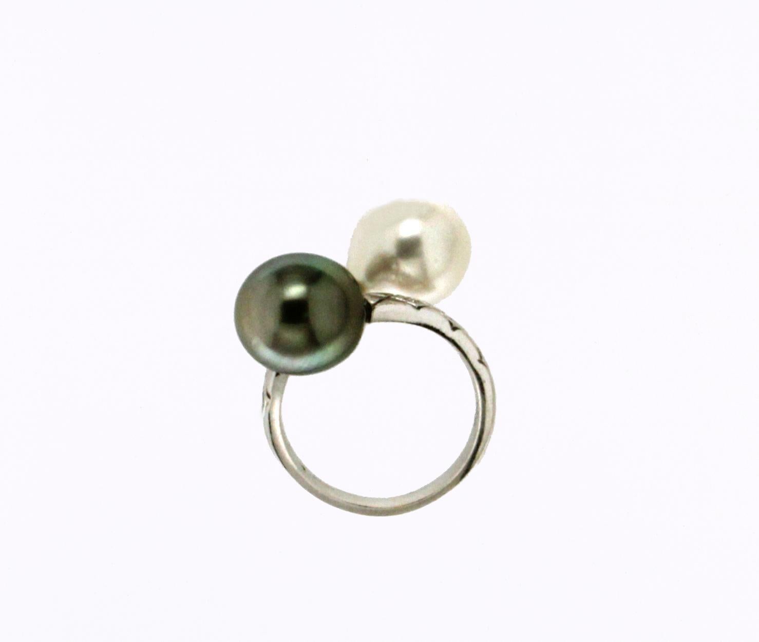 Women's or Men's Handcraft Australian and Tahiti Pearl 18 Karat White Gold Diamonds Cocktail Ring For Sale