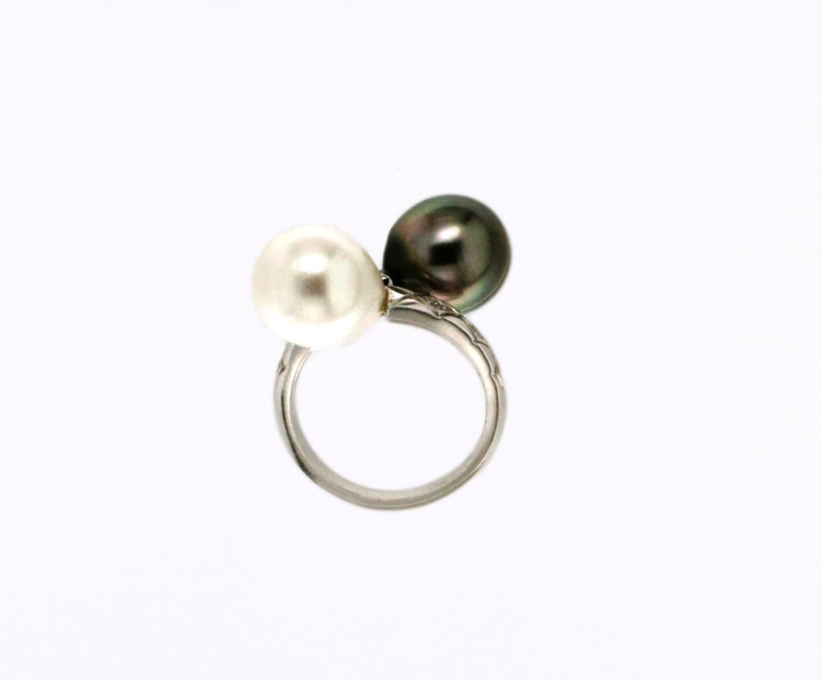 Handcraft Australian and Tahiti Pearl 18 Karat White Gold Diamonds Cocktail Ring For Sale 1