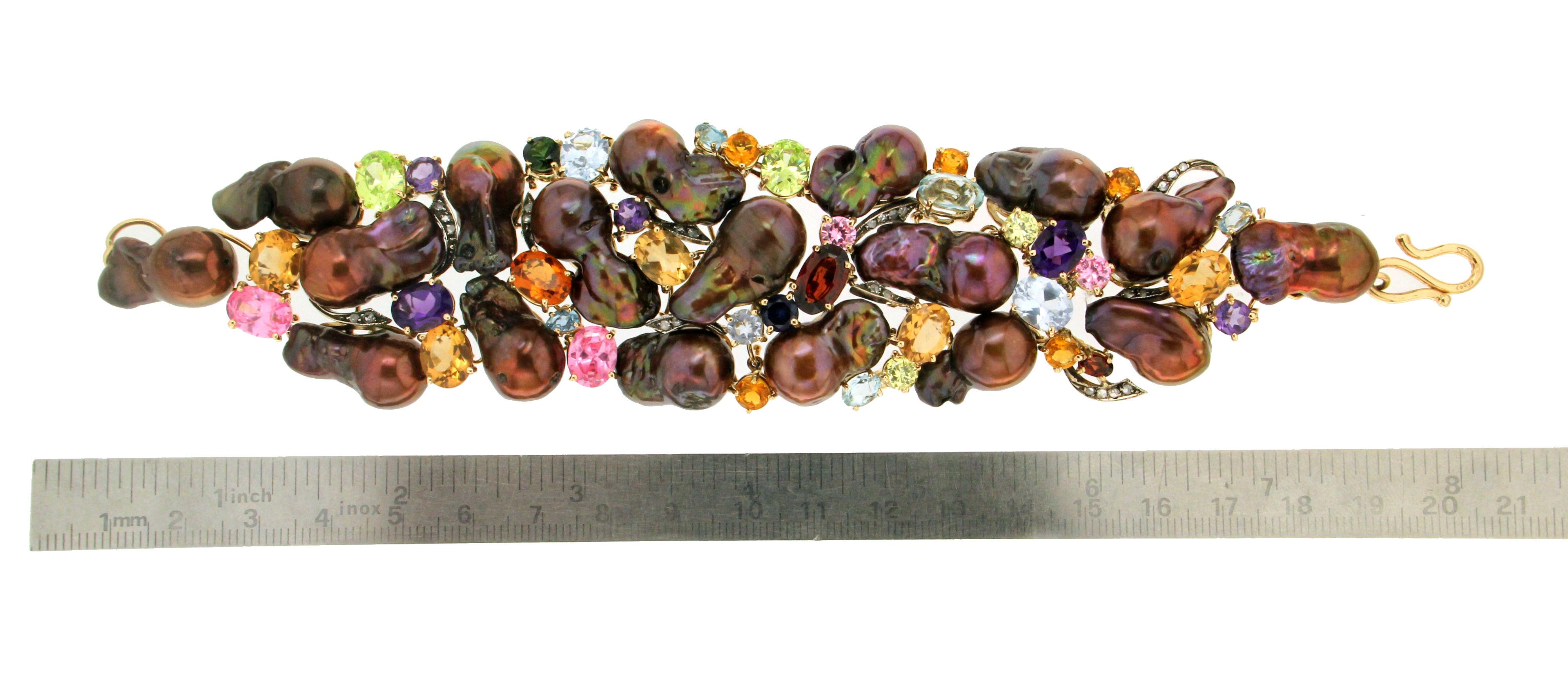 Handgefertigtes Armband mit australischen braunen Perlen aus 18 Karat Gelbgold mit Diamanten im Zustand „Neu“ im Angebot in Marcianise, IT