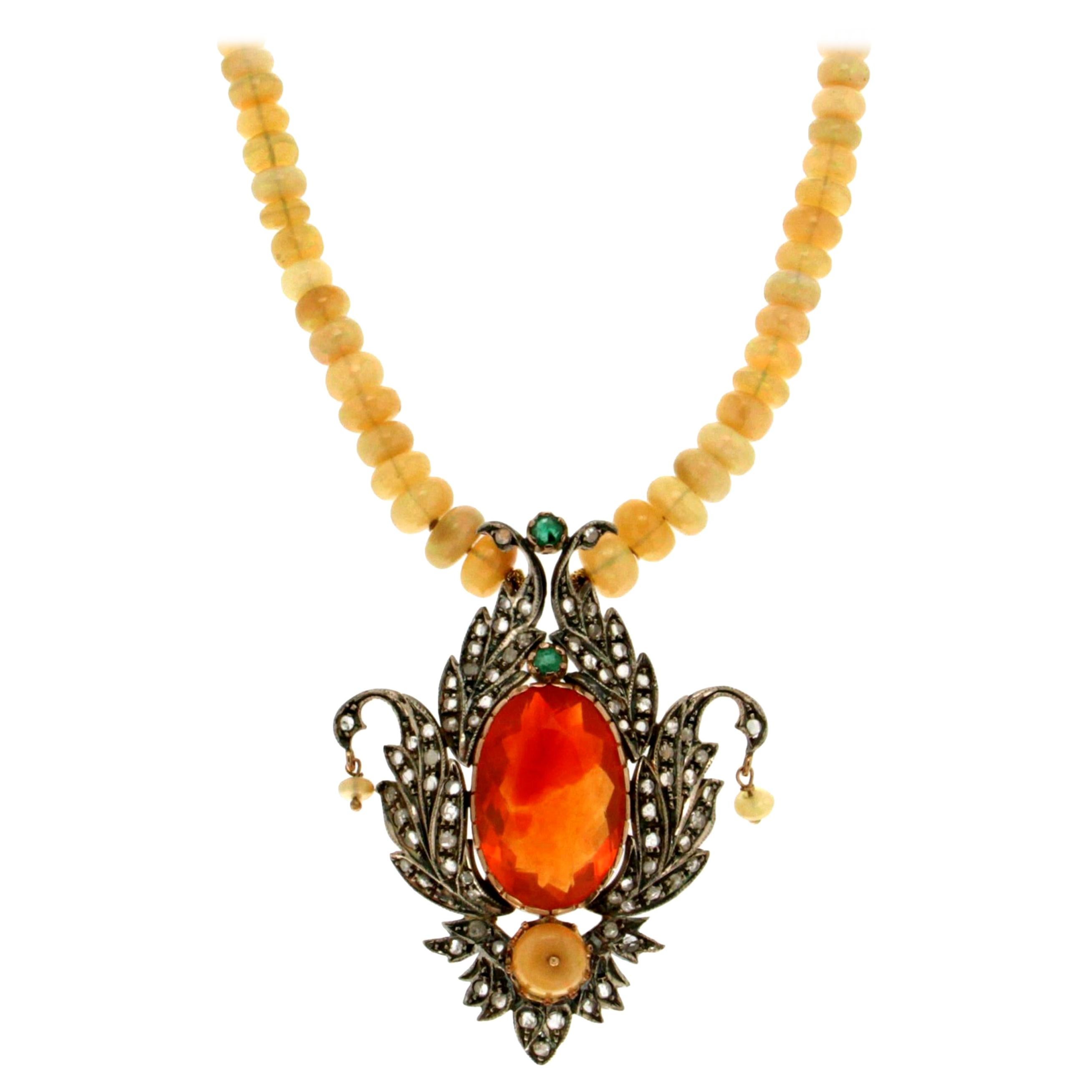 Halskette mit australischem Opal, 14 Karat Gelbgold, Feueropal, Handarbeit