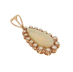 Handcraft Australian Opal 14 Karat Yellow Gold Pendant