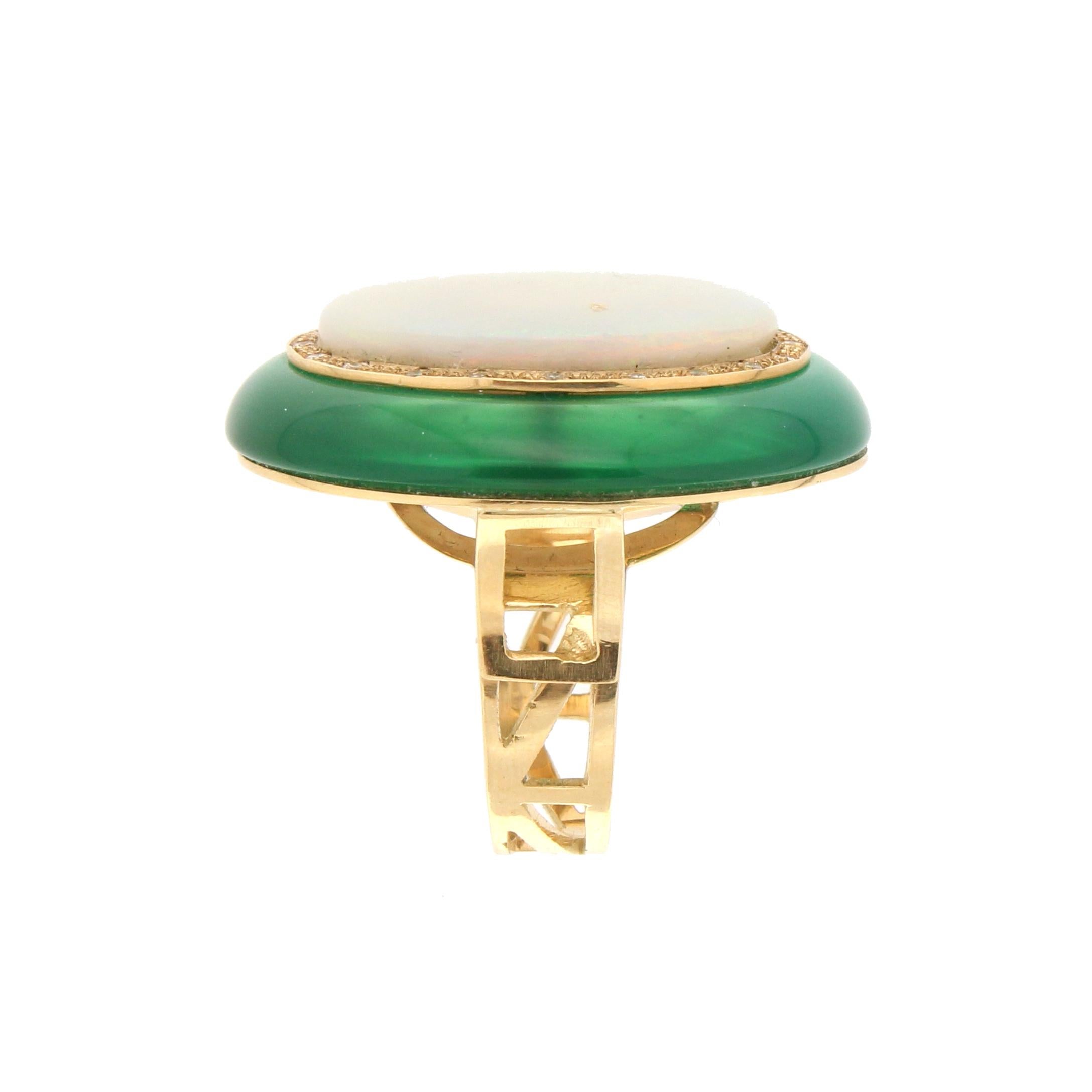 Handcraft Australian Opal 18 Karat Yellow Gold Diamond Green Agate Cocktail Ring In New Condition For Sale In Marcianise, IT