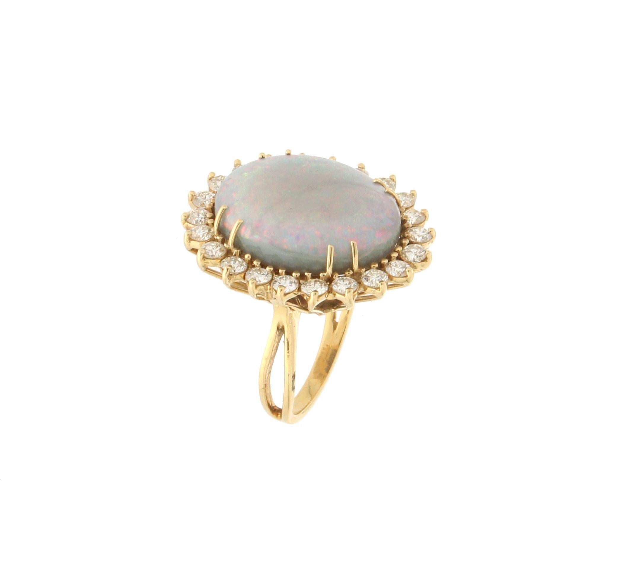 Handcraft Australian Opal 18 Karat Yellow Gold Diamonds Cocktail Ring In New Condition For Sale In Marcianise, IT