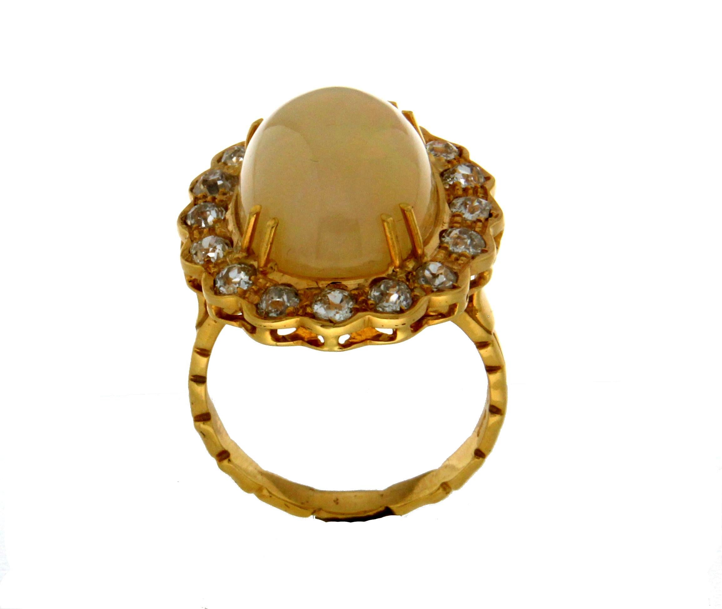 Handcraft Australian Opal 18 Karat Yellow Gold Diamonds Cocktail Ring In New Condition For Sale In Marcianise, IT