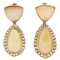 Boucles d'oreilles en goutte en or jaune 18 carats avec opale d'Australie et diamants, fabrication artisanale