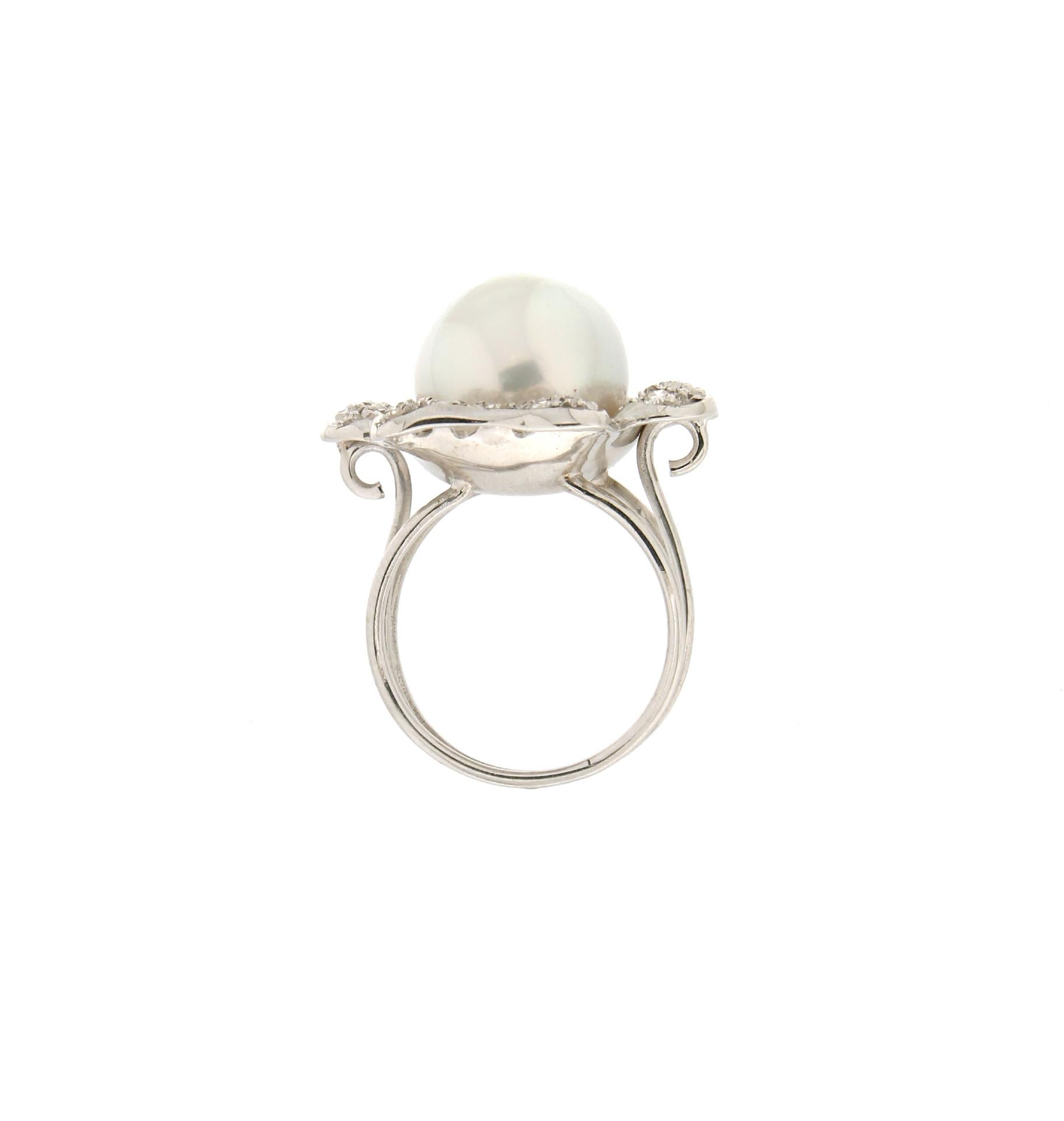 Handcraft Australian Pearl 18 Karat White Gold Diamonds Cocktail Ring In New Condition For Sale In Marcianise, IT