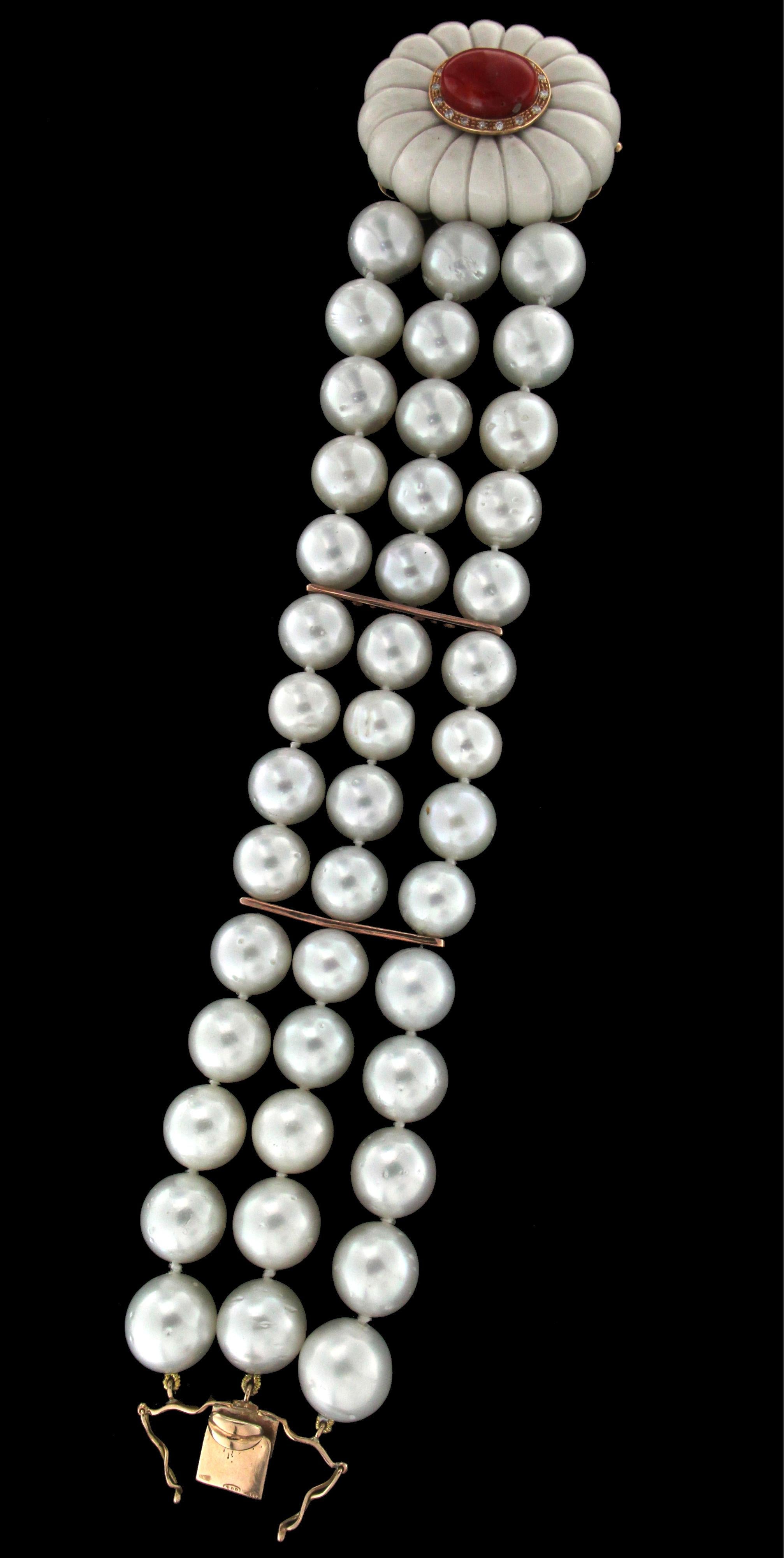 Handcraft Australian Pearls 14 Karat Gold Diamonds Coral Agate Cuff Bracelet In New Condition For Sale In Marcianise, IT