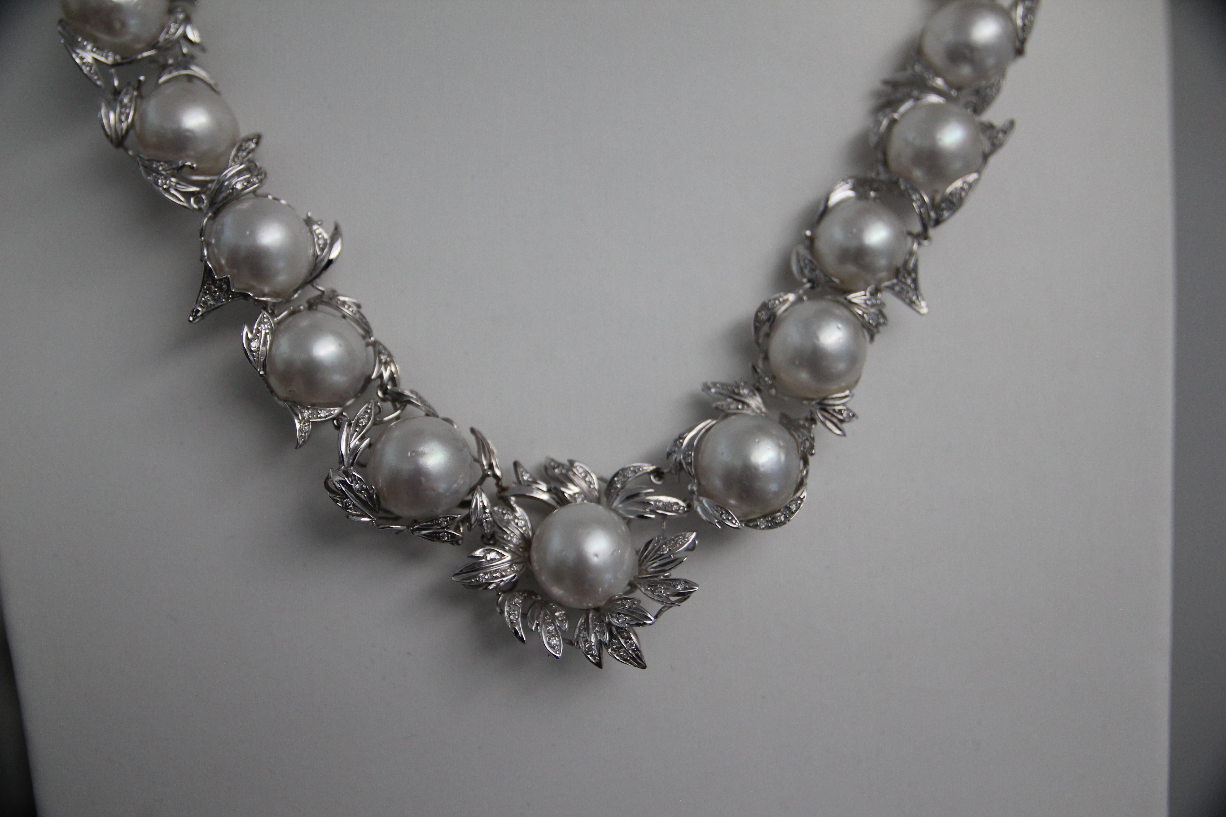 Handcraft Australian Pearls 18 Karat White Gold Diamonds Choker Necklace For Sale 4