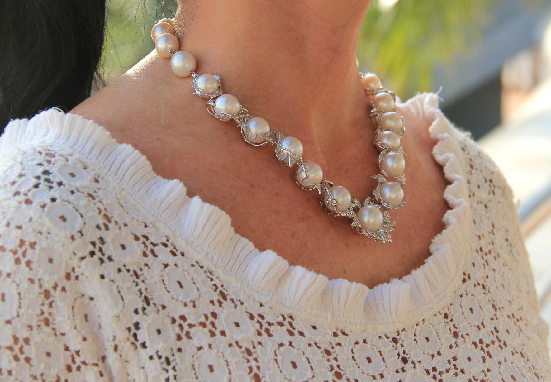 Handcraft Australian Pearls 18 Karat White Gold Diamonds Choker Necklace For Sale 6