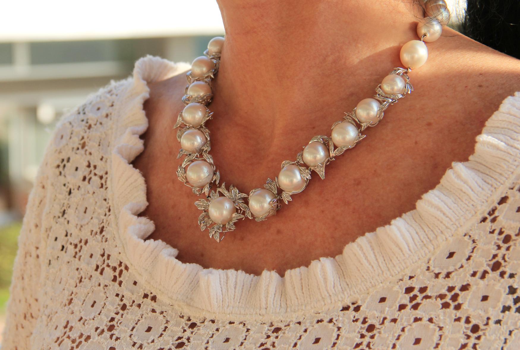 Handcraft Australian Pearls 18 Karat White Gold Diamonds Choker Necklace For Sale 7