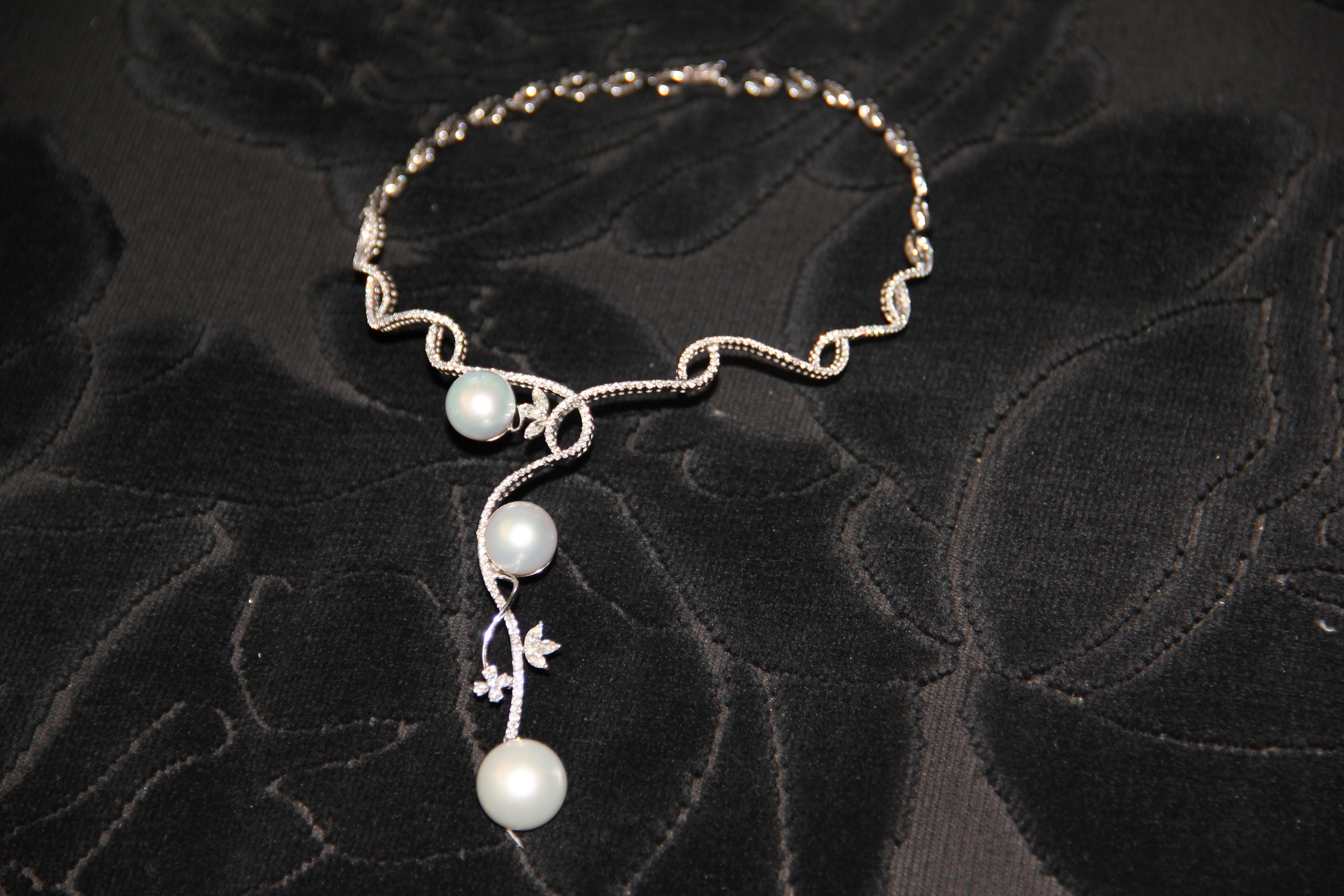 Handcraft Australian Pearls 18 Karat White Gold Diamonds Choker Necklace For Sale 9