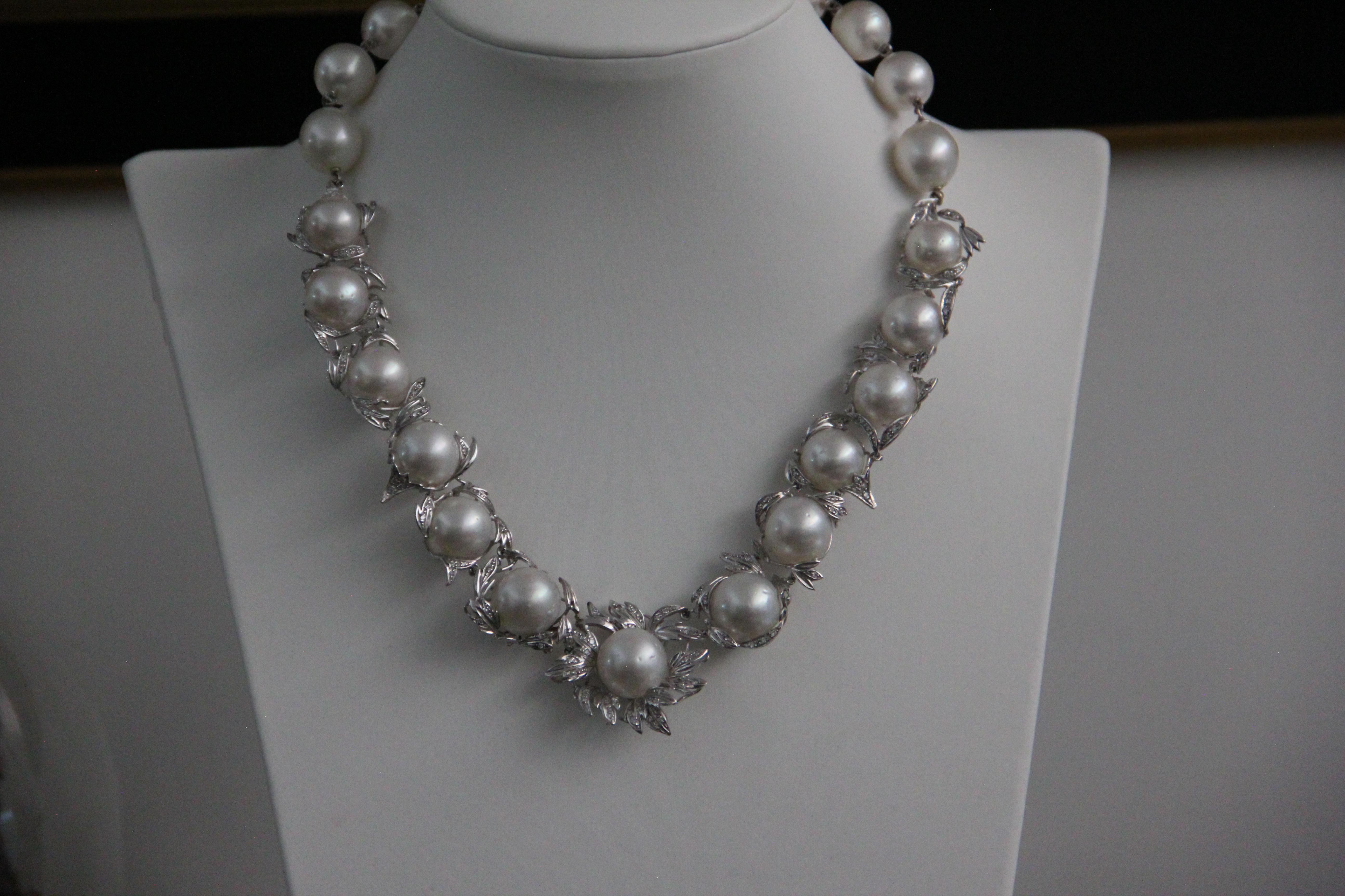 Women's or Men's Handcraft Australian Pearls 18 Karat White Gold Diamonds Choker Necklace For Sale