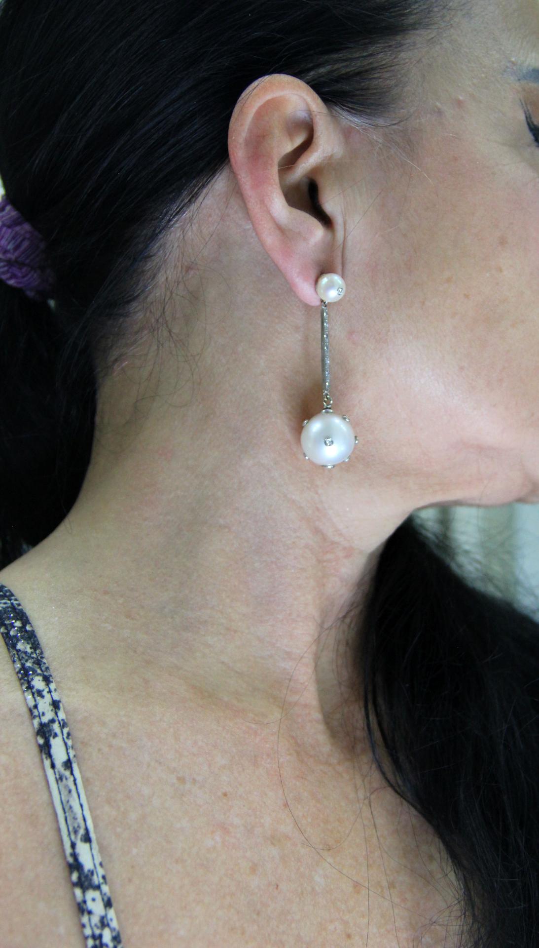 Boucles d'oreilles pendantes artisanales en or blanc 18 carats avec perles d'Australie et diamants Neuf - En vente à Marcianise, IT
