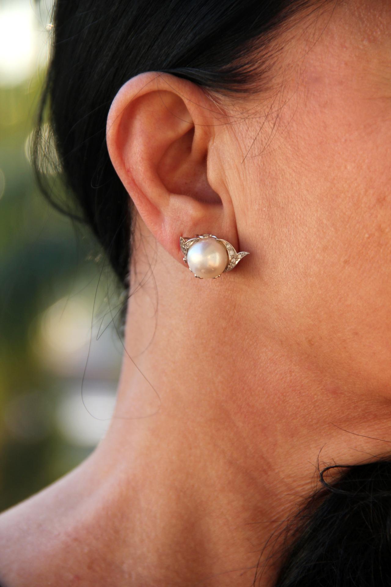Brilliant Cut Handcraft Australian Pearls 18 Karat White Gold Diamonds Stud Earrings