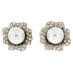 Clous d'oreilles artisanaux en or blanc 18 carats avec perles d'Australie et diamants