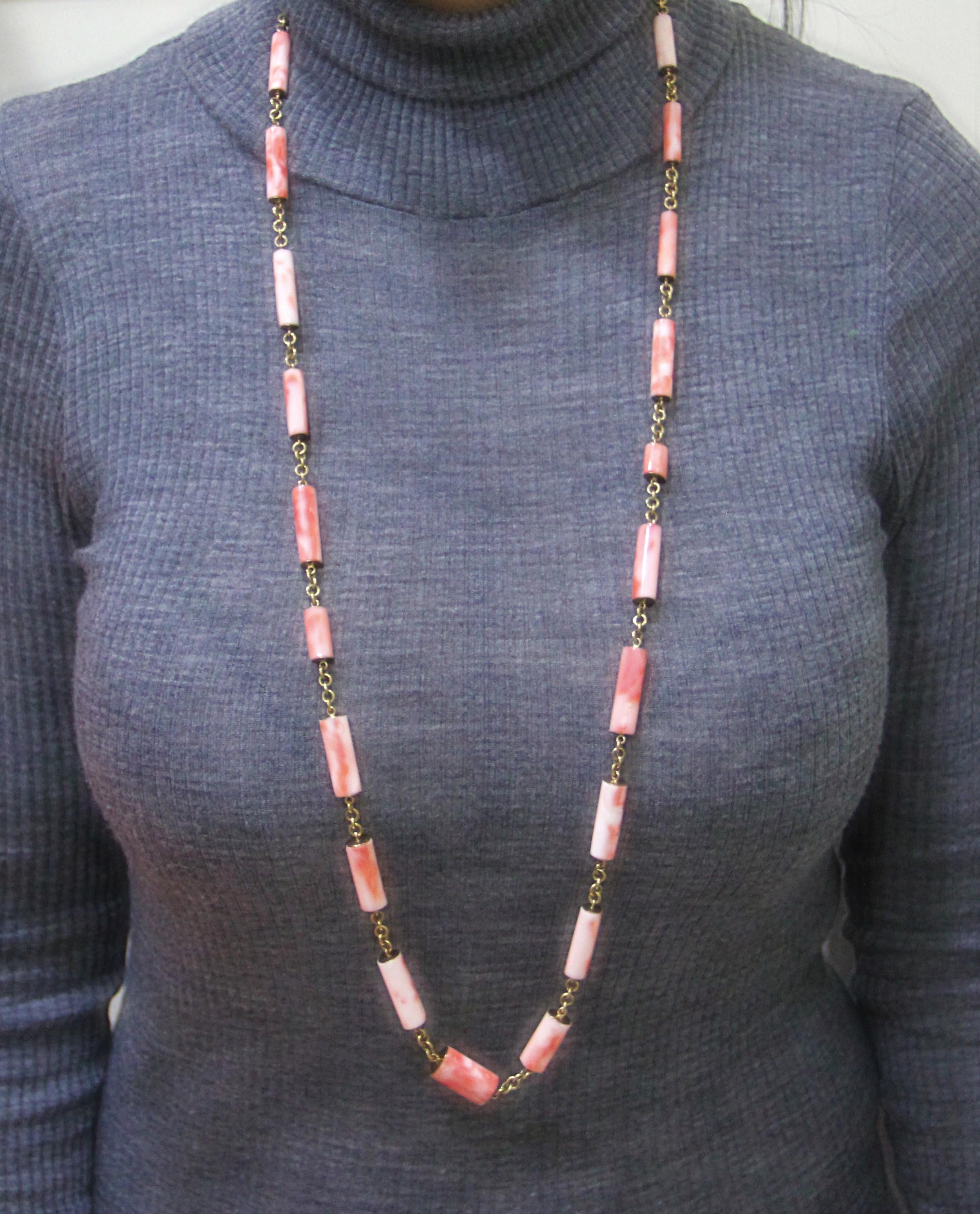 Chaîne collier artisanale en or jaune 14 carats et corail en forme de tonneaux Neuf - En vente à Marcianise, IT