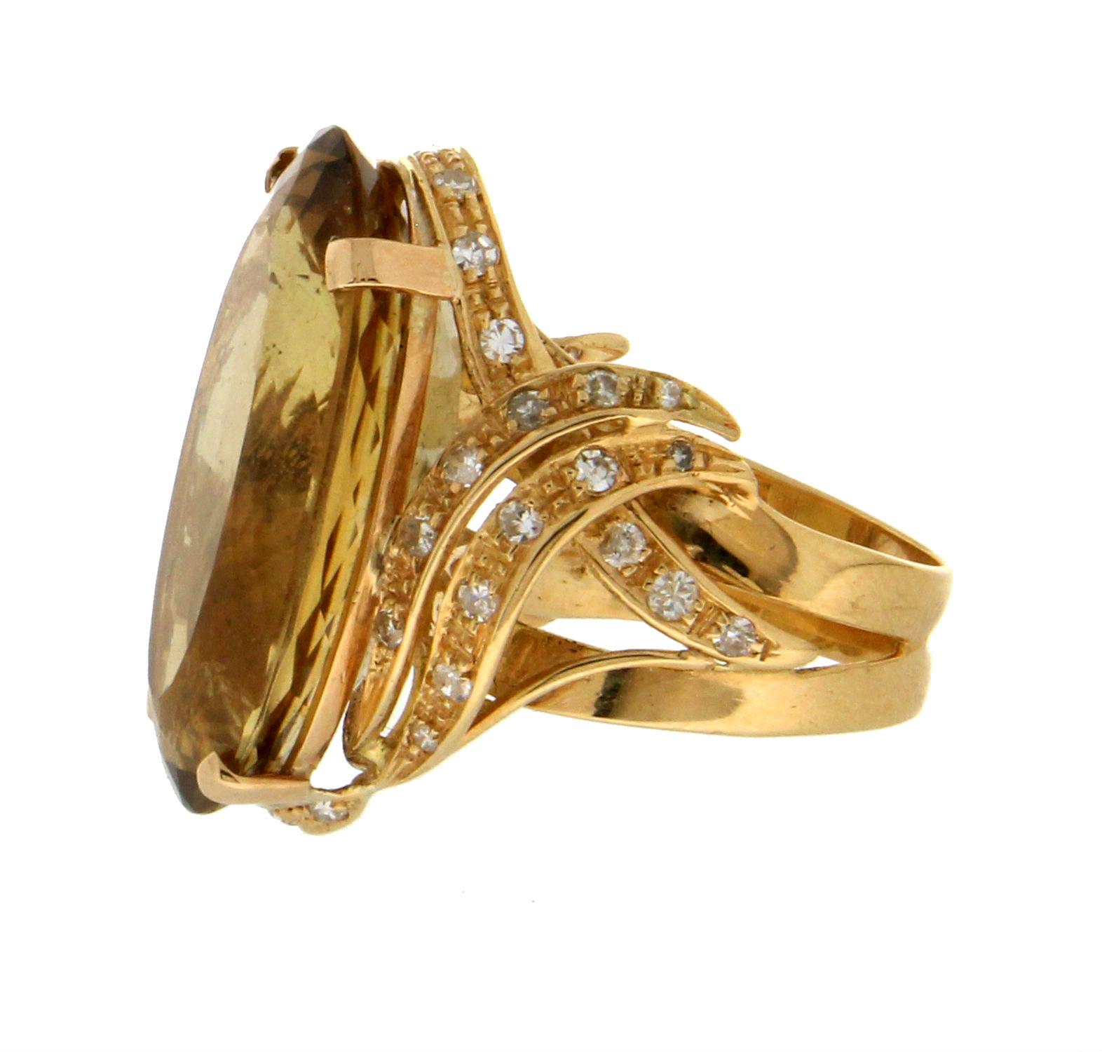 Brilliant Cut Handcraft Beryl 18 Karat Yellow Gold Diamonds Cocktail Ring For Sale