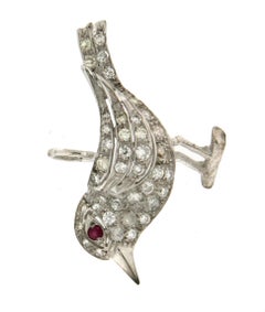 Handgefertigte Halskette mit Vogel-Anhänger aus 18 Karat Weißgold mit Diamanten und Rubinen