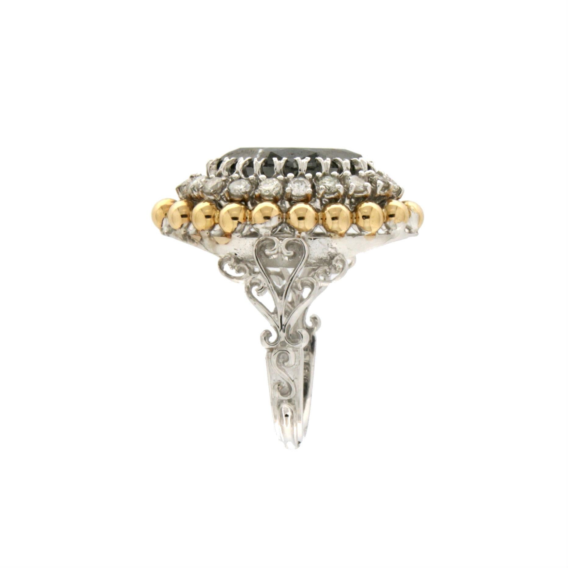 Handcraft Black Diamond 18 Karat White and Yellow Gold Diamonds Cocktail Ring In New Condition For Sale In Marcianise, IT
