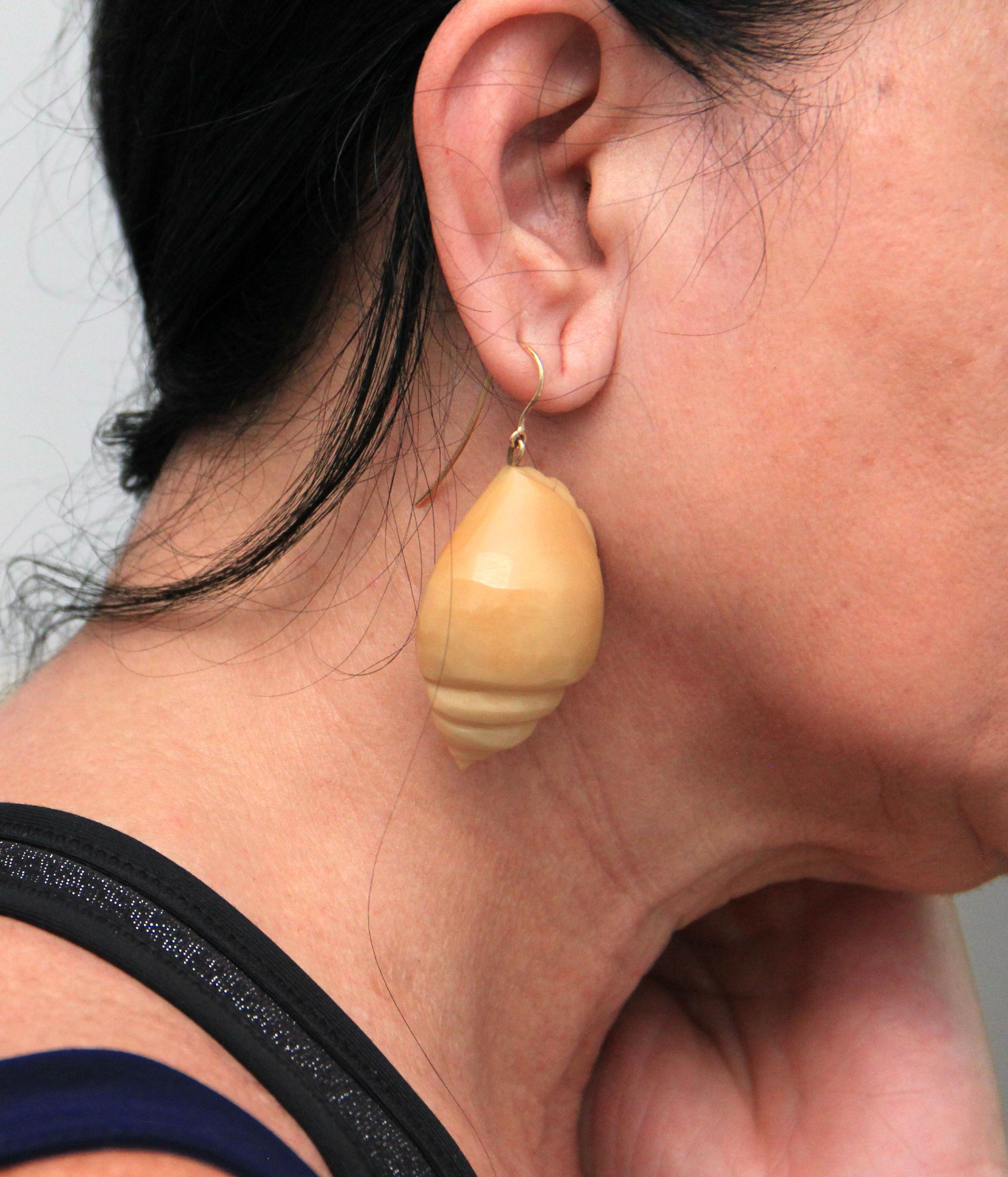 Handcraft Bone Seashell 18 Karat Yellow Gold Drop Earrings For Sale 1
