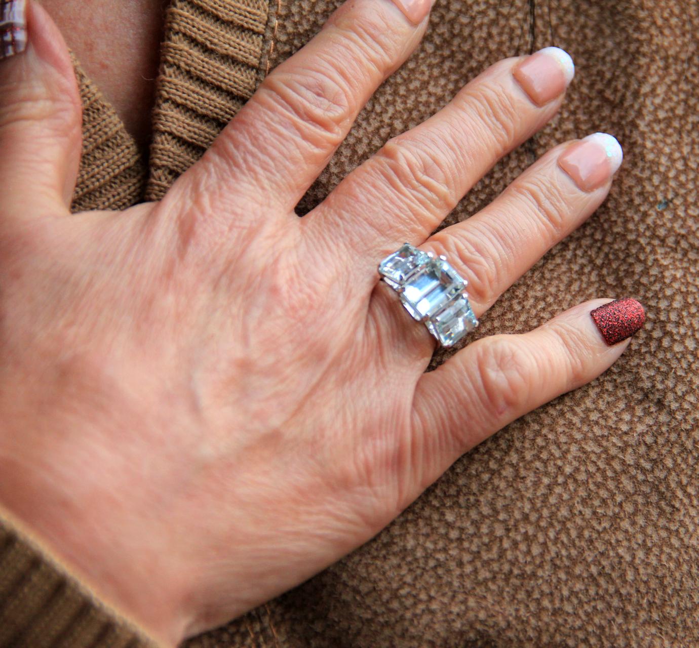 Handcraft Brazilian Aquamarine 18 Karat White Gold Cocktail Ring 4