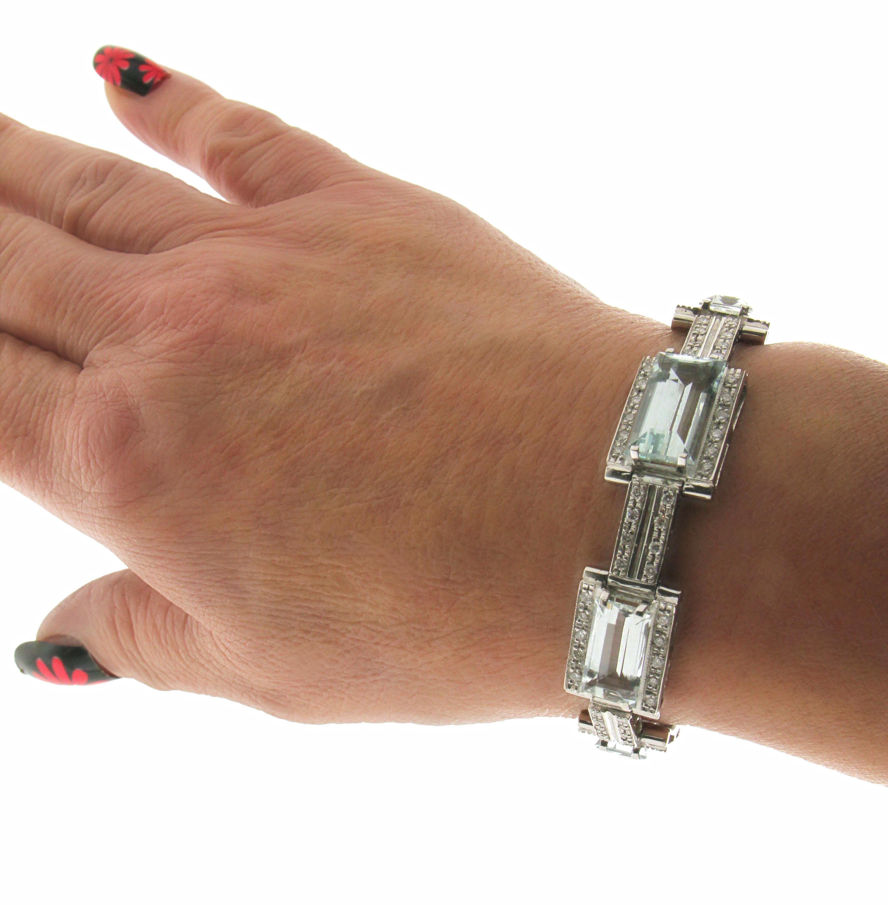 Bracelet manchette artisanal en or blanc 18 carats avec aigue-marine du Brésil et diamants en vente 1