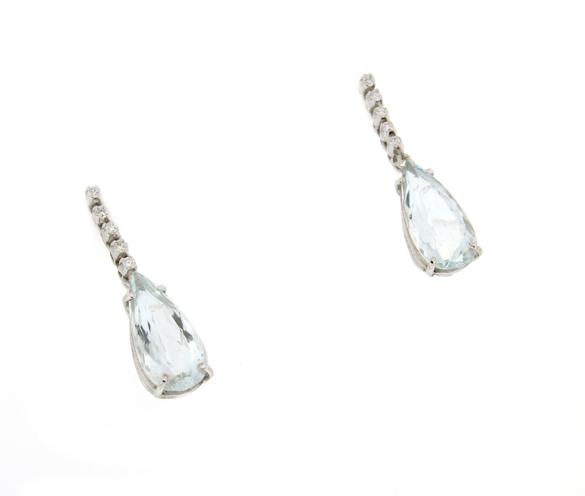 Artisan Handcraft Brazilian Aquamarine 18 Karat White Gold Diamonds Drop Earrings For Sale