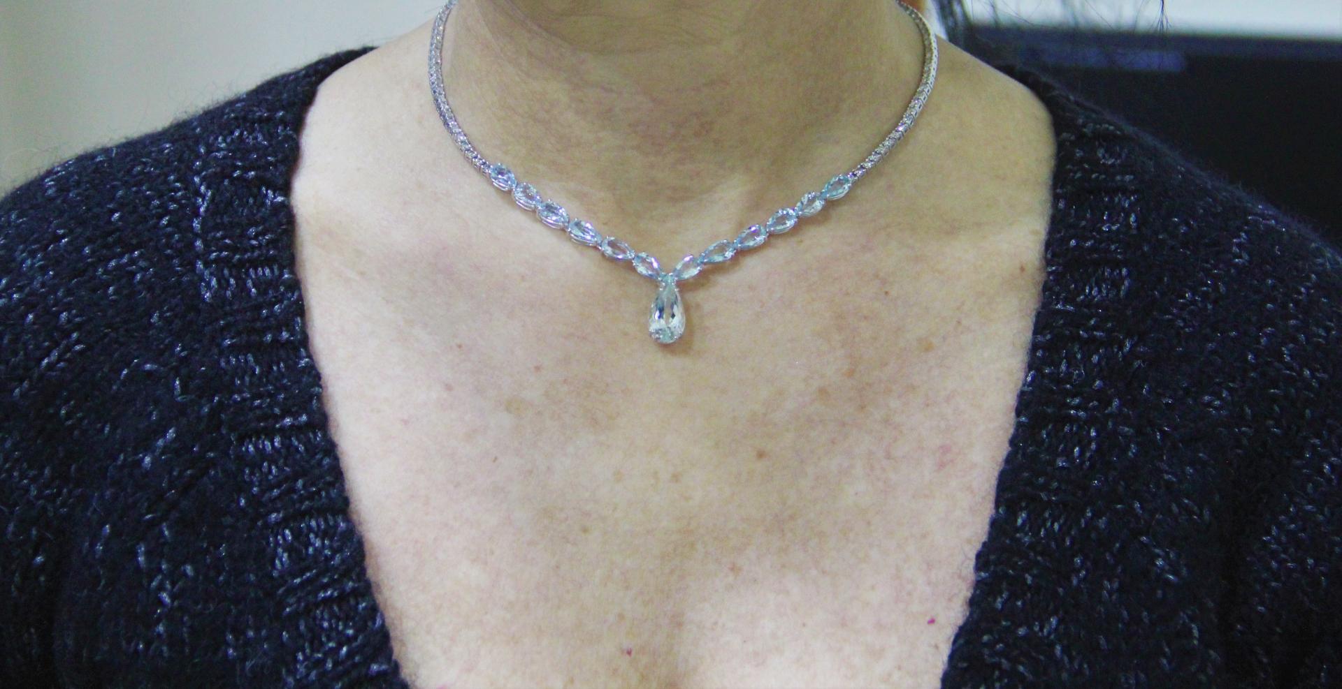 Women's or Men's Handcraft Brazilian Aquamarine 18 Karat White Gold Diamonds Drop Necklace For Sale