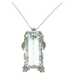 Handcraft Brazilian Aquamarine 18 Karat White Gold Diamonds Pendant Necklace