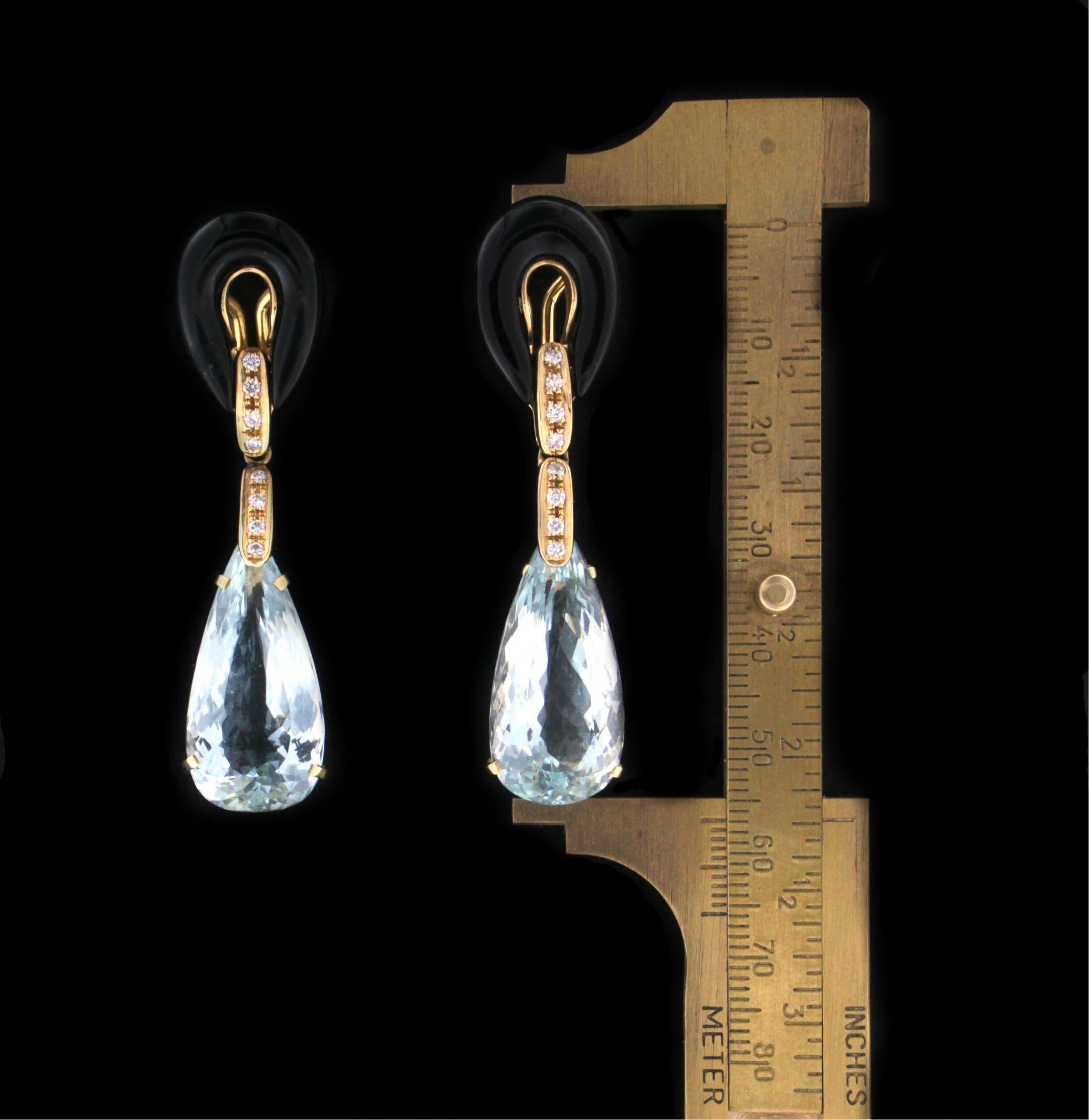 Brilliant Cut Handcraft Brazilian Aquamarine 18 Karat Yellow Gold Onyx Diamonds Drop Earrings For Sale
